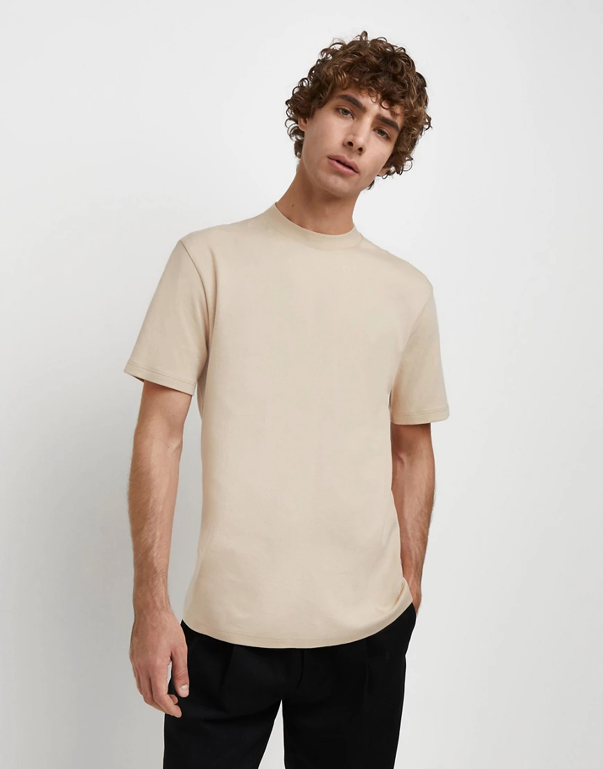 River Island – Hochgeschlossenes T-Shirt in Stein-Neutral günstig online kaufen