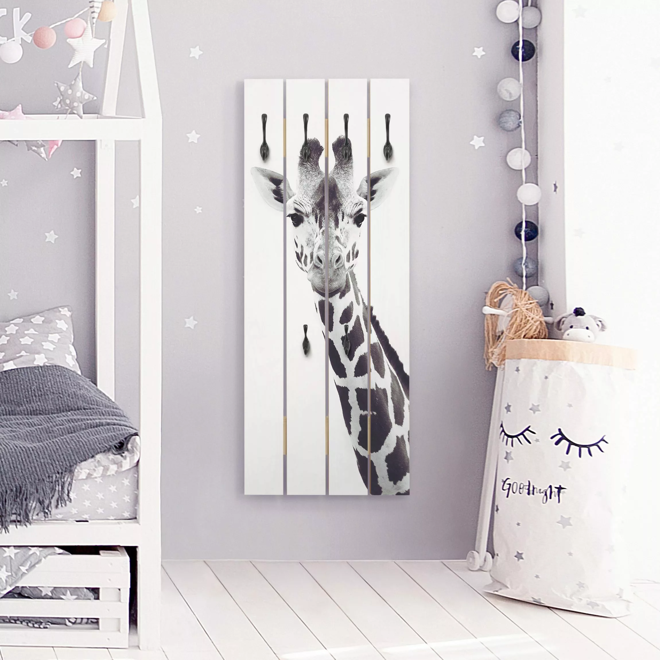 Wandgarderobe Giraffen Portrait in Schwarz-weiß günstig online kaufen