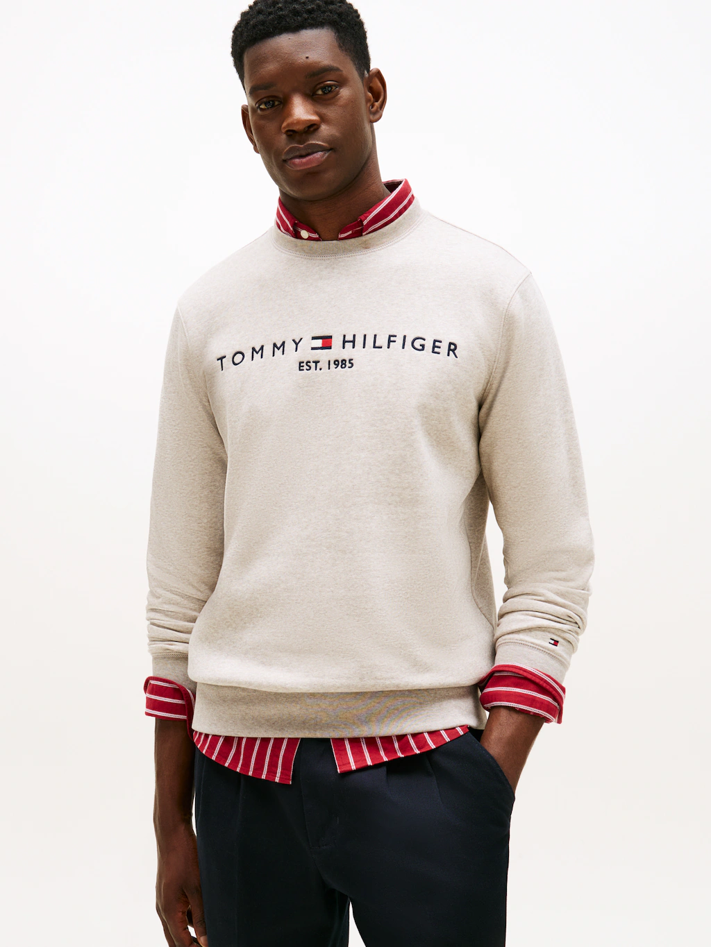Tommy Hilfiger Sweatshirt "TOMMY LOGO SWEATSHIRT mit Rundhals und Stickerei günstig online kaufen