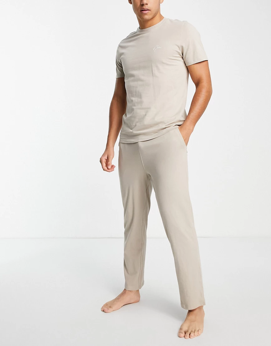 New Look – Lounge-Set mit T-Shirt und Jogginghose mit geradem Bein in Stein günstig online kaufen