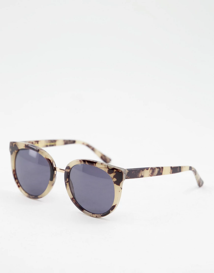 A.Kjaerbede – Gray – Übergroße Cat-Eye-Sonnenbrille für Damen in beiger Sch günstig online kaufen