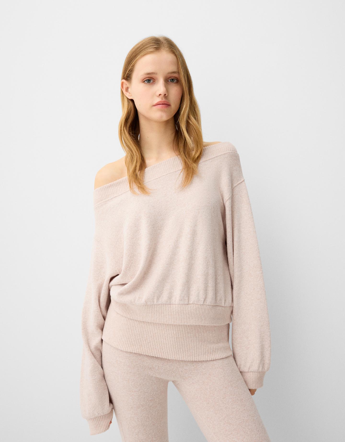 Bershka Soft-Touch-Pullover Mit Asymmetrischem Ausschnitt Damen S Rosa günstig online kaufen