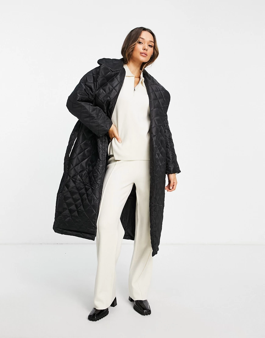 ASOS DESIGN – Wattierter Trenchcoat mit Gürtel und Steppdesign in Schwarz günstig online kaufen