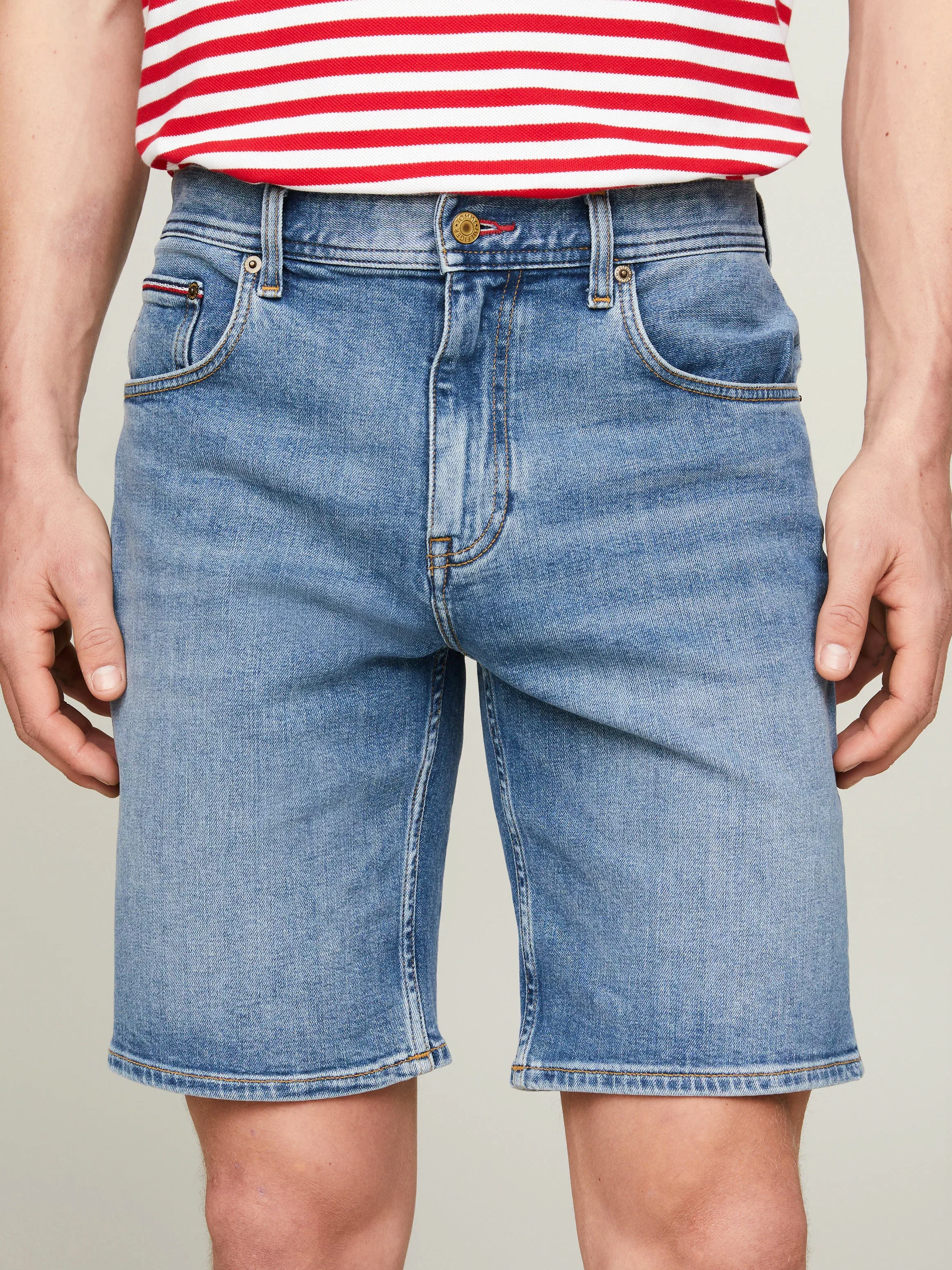 Tommy Hilfiger Jeansshorts "BROOKLYN SHORT STR", mit Fade-Effekten günstig online kaufen