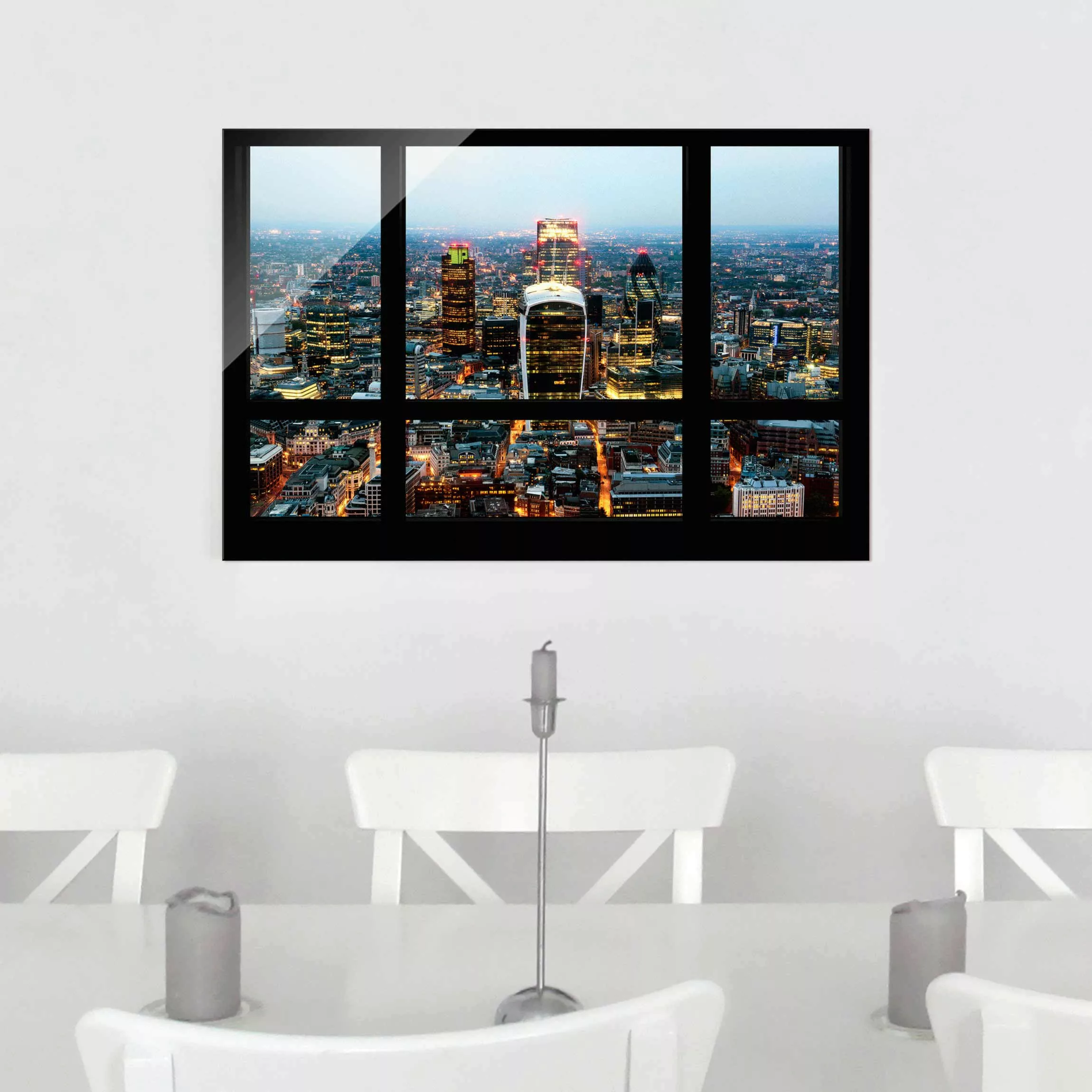 Glasbild Architektur & Skyline - Querformat Fensterblick auf beleuchtete Sk günstig online kaufen