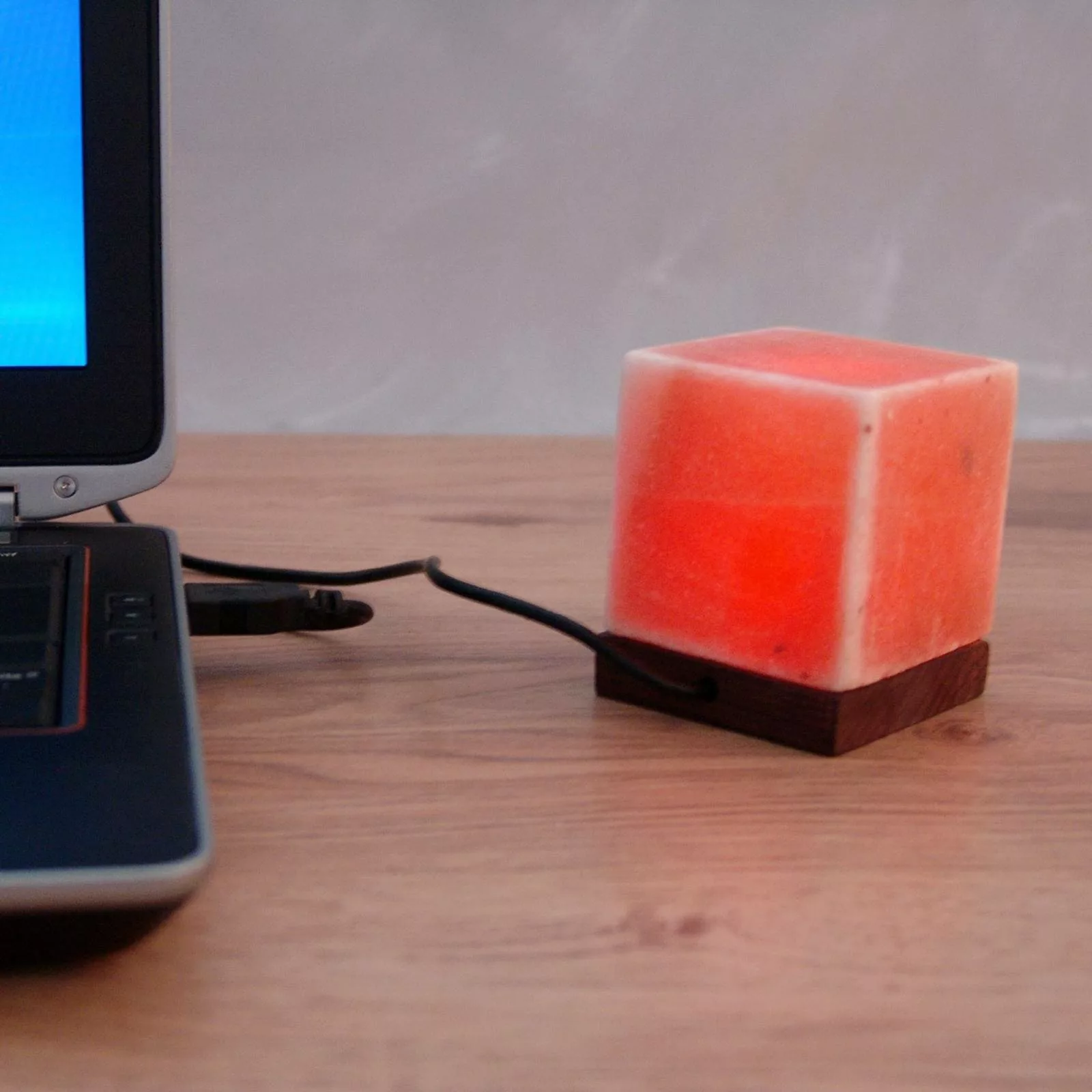 Tischleuchte Kubus mit USB-Anschluss günstig online kaufen