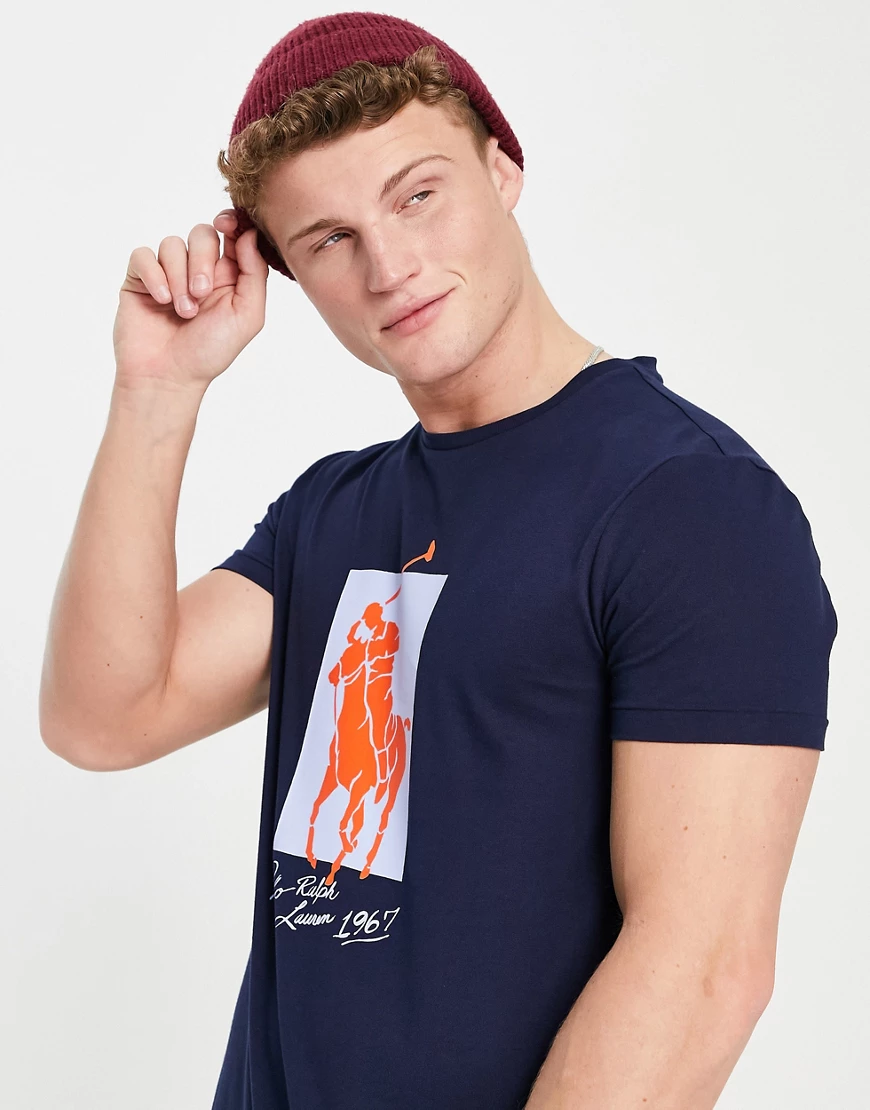 Polo Ralph Lauren – T-Shirt in Marineblau mit großem Polospielerprint günstig online kaufen