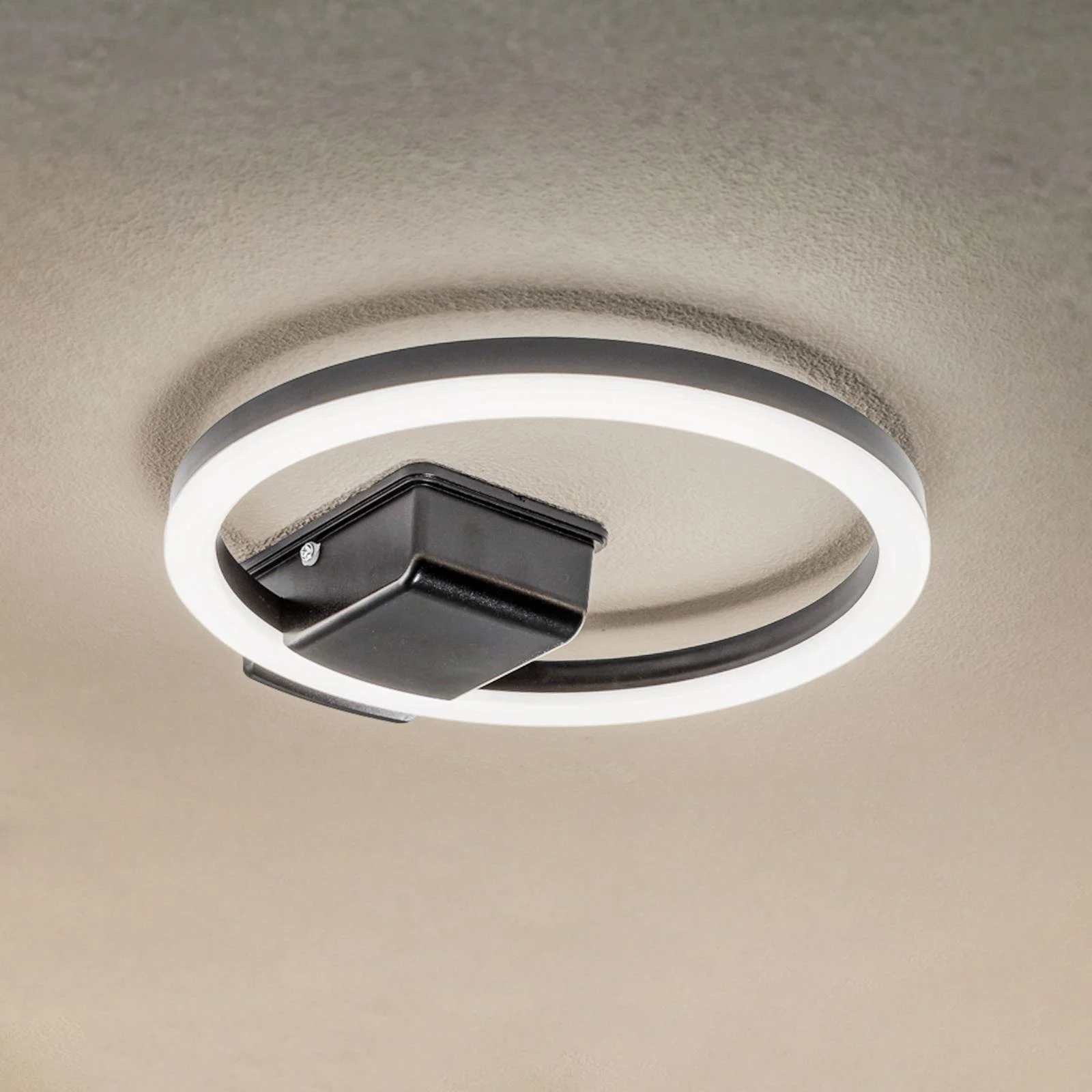Lindby LED-Außendeckenleuchte Finian, Ø 31 cm, CCT, dimmbar günstig online kaufen