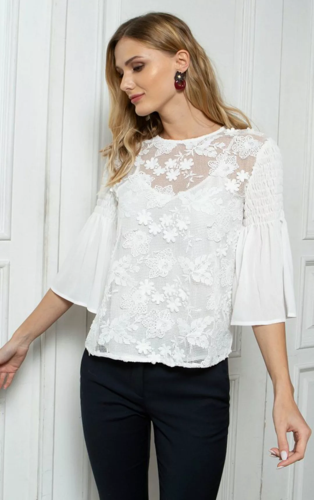 Passioni Blusentop Weiße Bluse mit Netzfront und Blumenstickerei günstig online kaufen