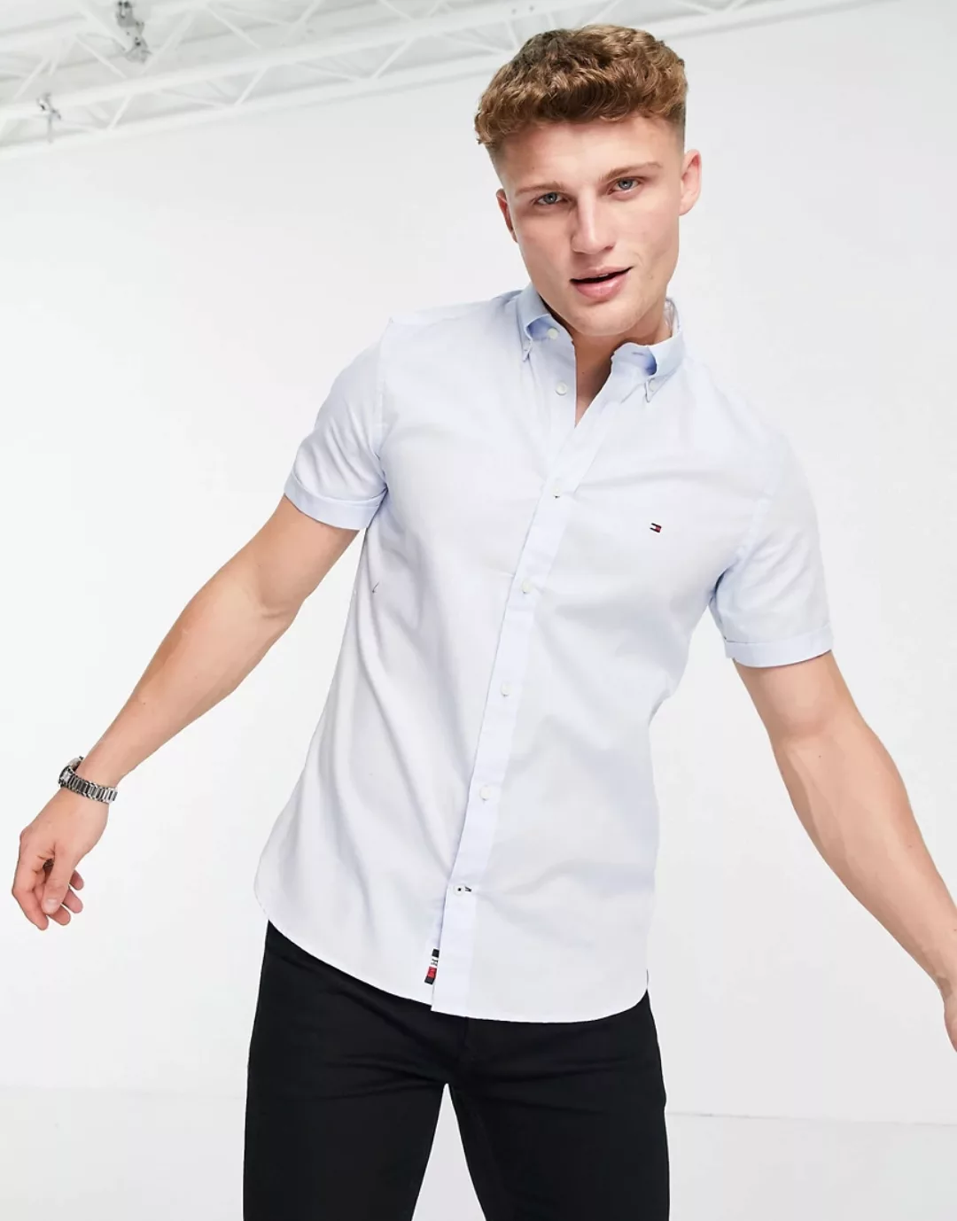 Tommy Hilfiger – Kurzärmliges, schmal geschnittenes Oxford-Hemd in ruhigem günstig online kaufen