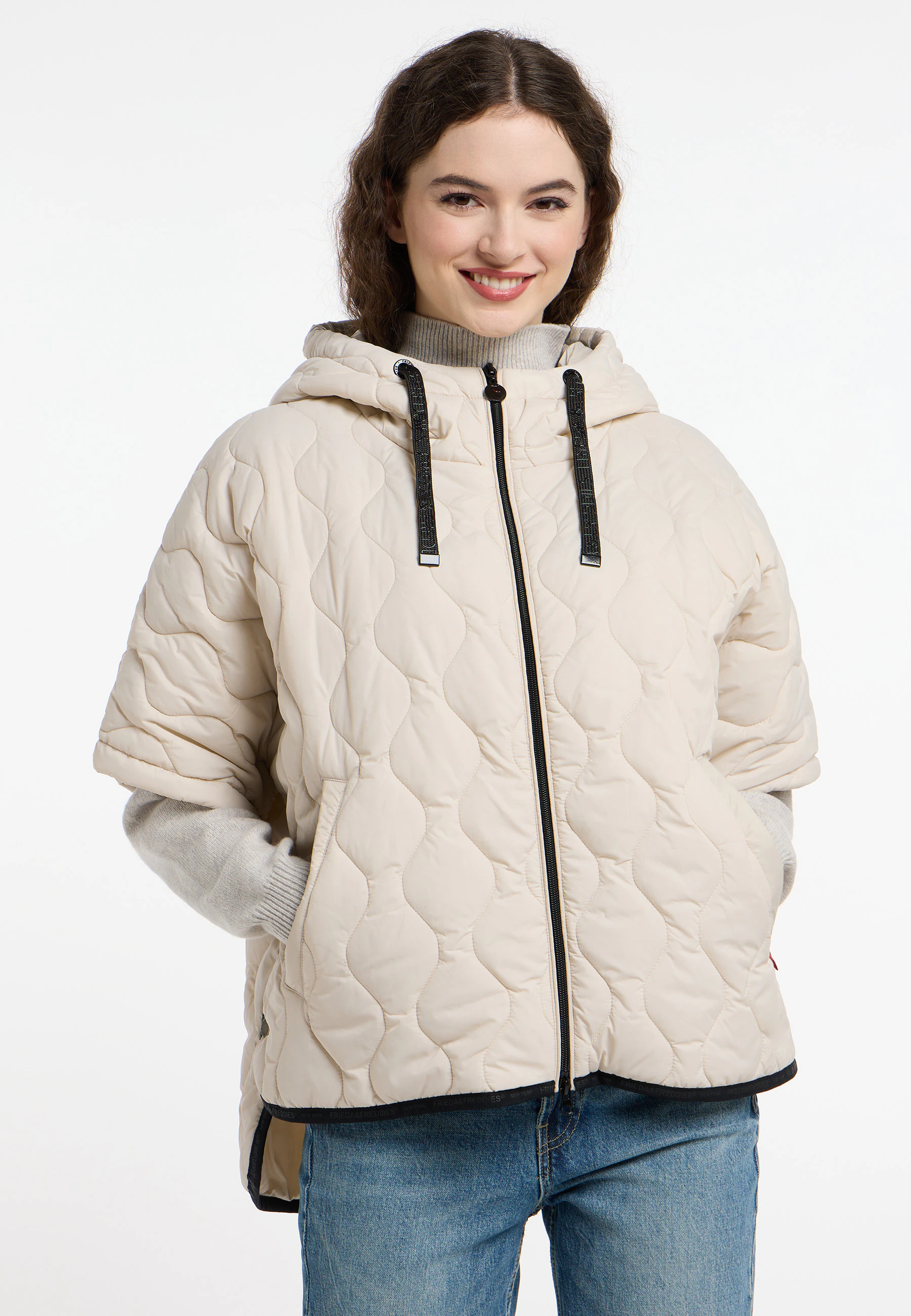 Frieda & Freddies Steppjacke "Down-Like Jacket / Royality Cape", mit Kapuze günstig online kaufen