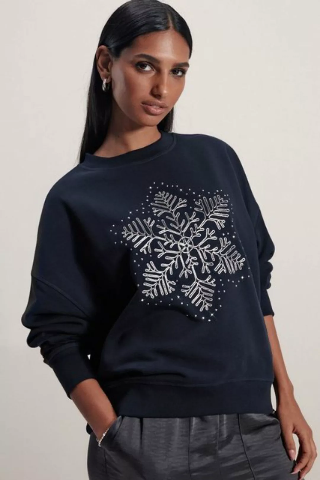 Next Sweatshirt Glitzernder Weihnachtspullover mit Schneeflocken (1-tlg) günstig online kaufen