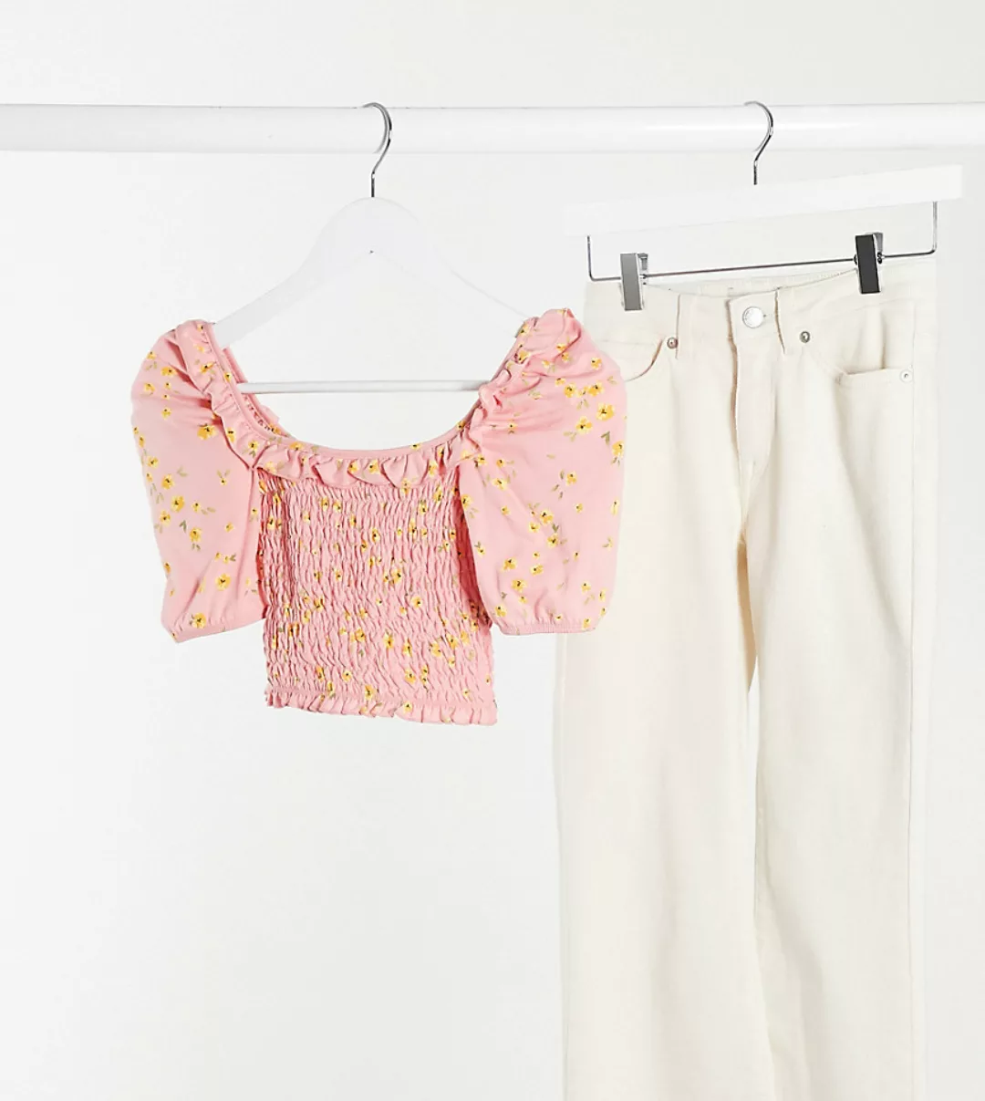 Miss Selfridge Petite – Rosa geblümte Bluse mit Raffung günstig online kaufen