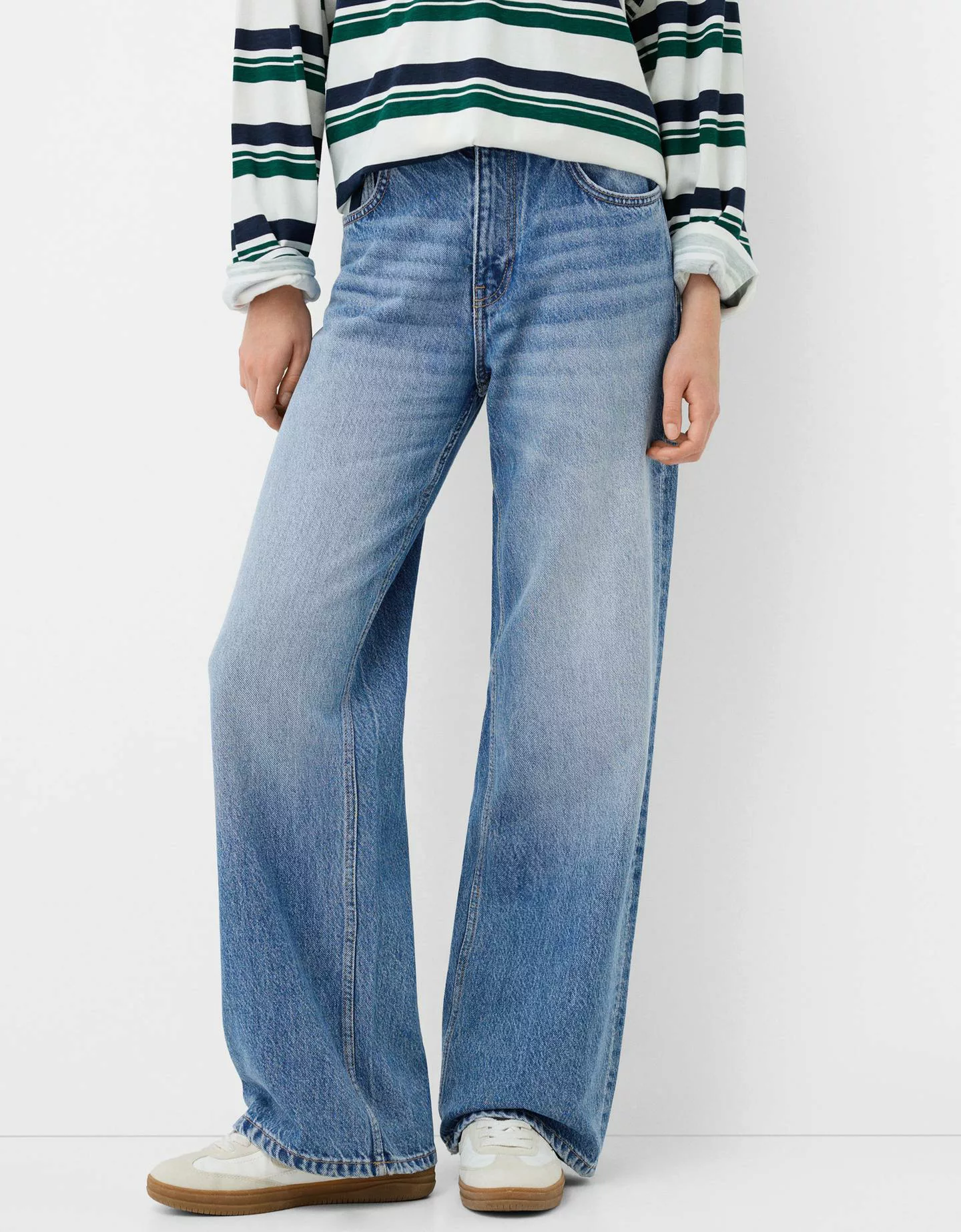 Bershka Wide Leg 90'S Jeans Damen 10-12 Ausgewaschenes Blau günstig online kaufen