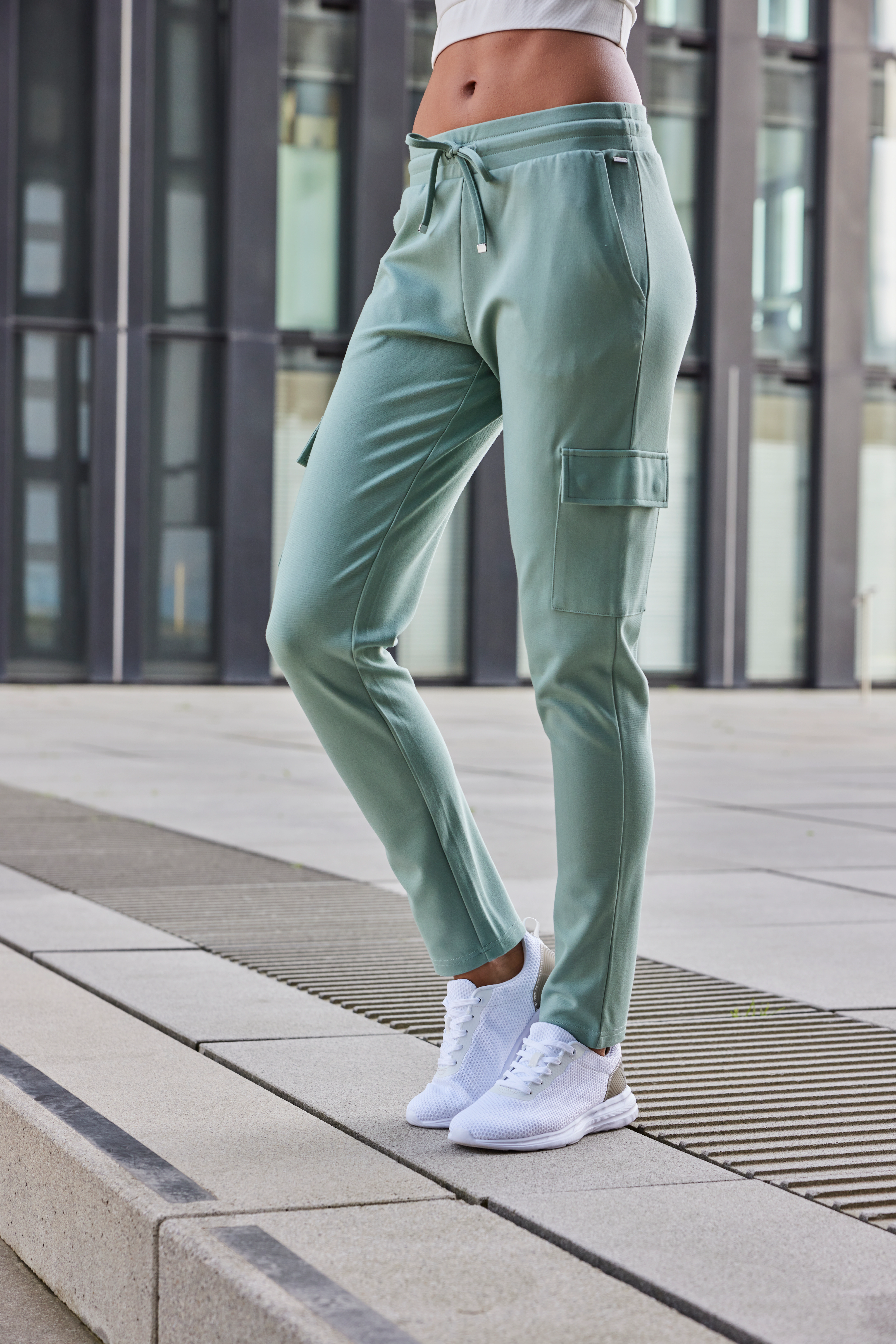 LASCANA Cargohose in weich fließendem Material, Loungewear günstig online kaufen