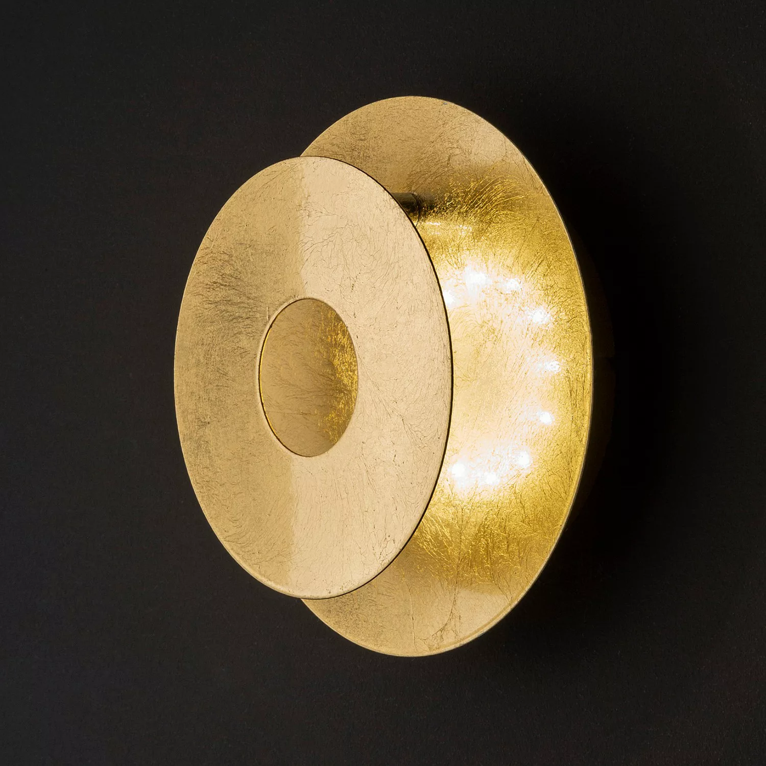 Trio LED-Wandlampe Leano goldfarbig rund günstig online kaufen
