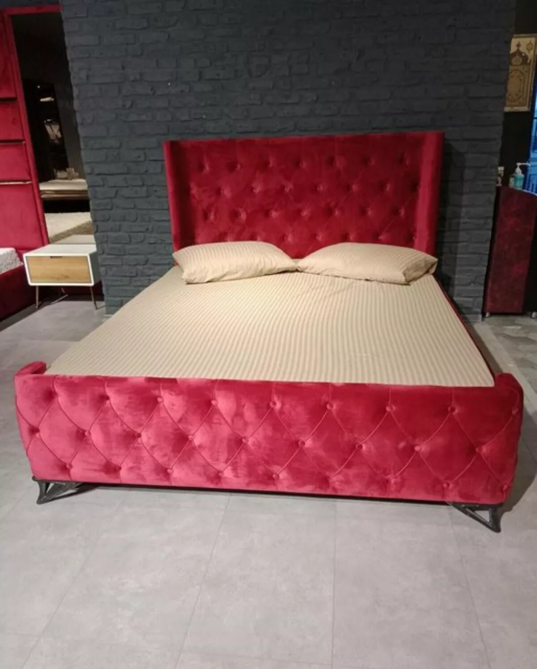 JVmoebel Bett Schlafzimmer Chesterfield Bett Designer Betten Polster Luxus günstig online kaufen