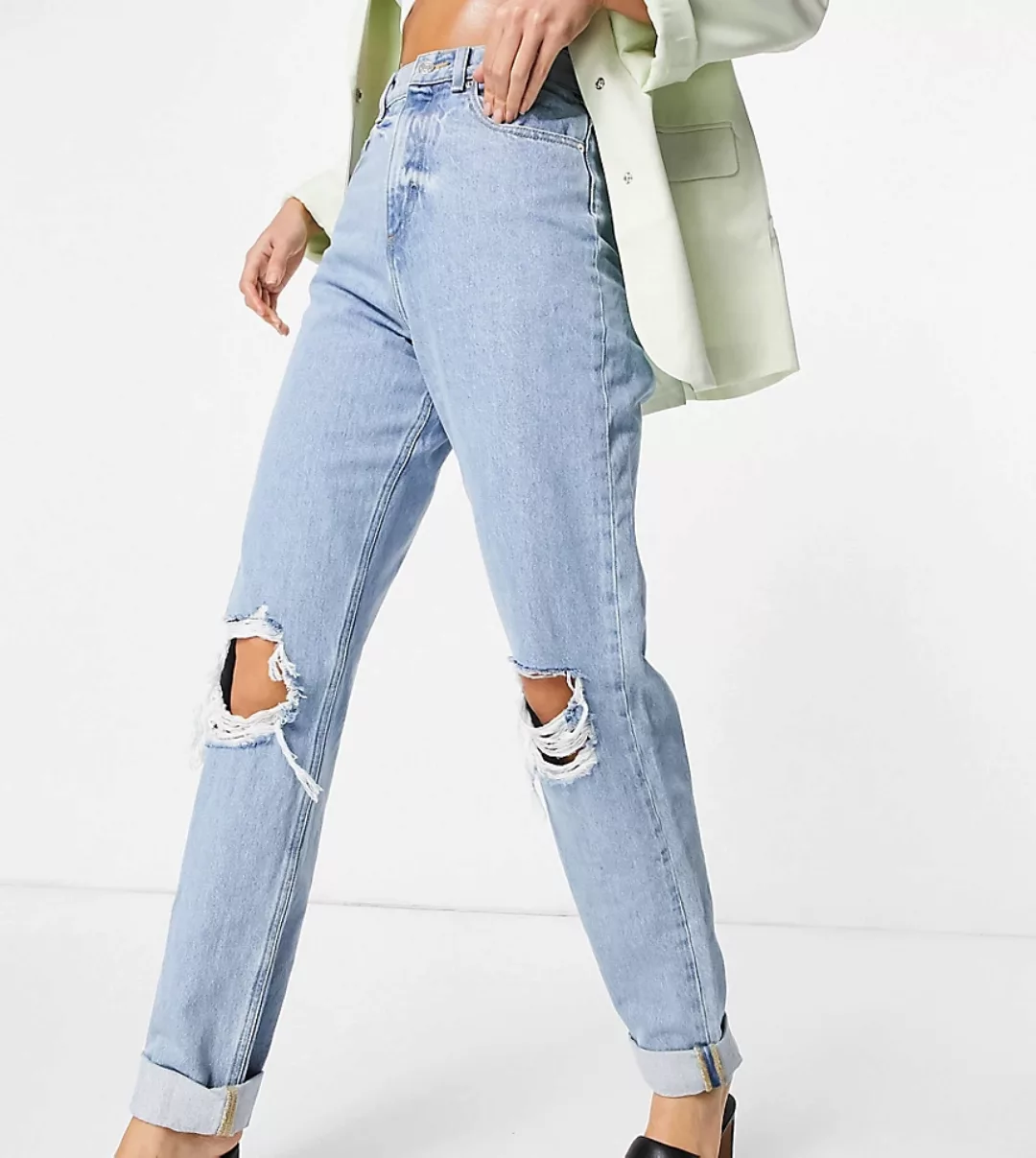 ASOS DESIGN Tall – Lockere Mom-Jeans mit hoher Taille und Zierrissen in hel günstig online kaufen