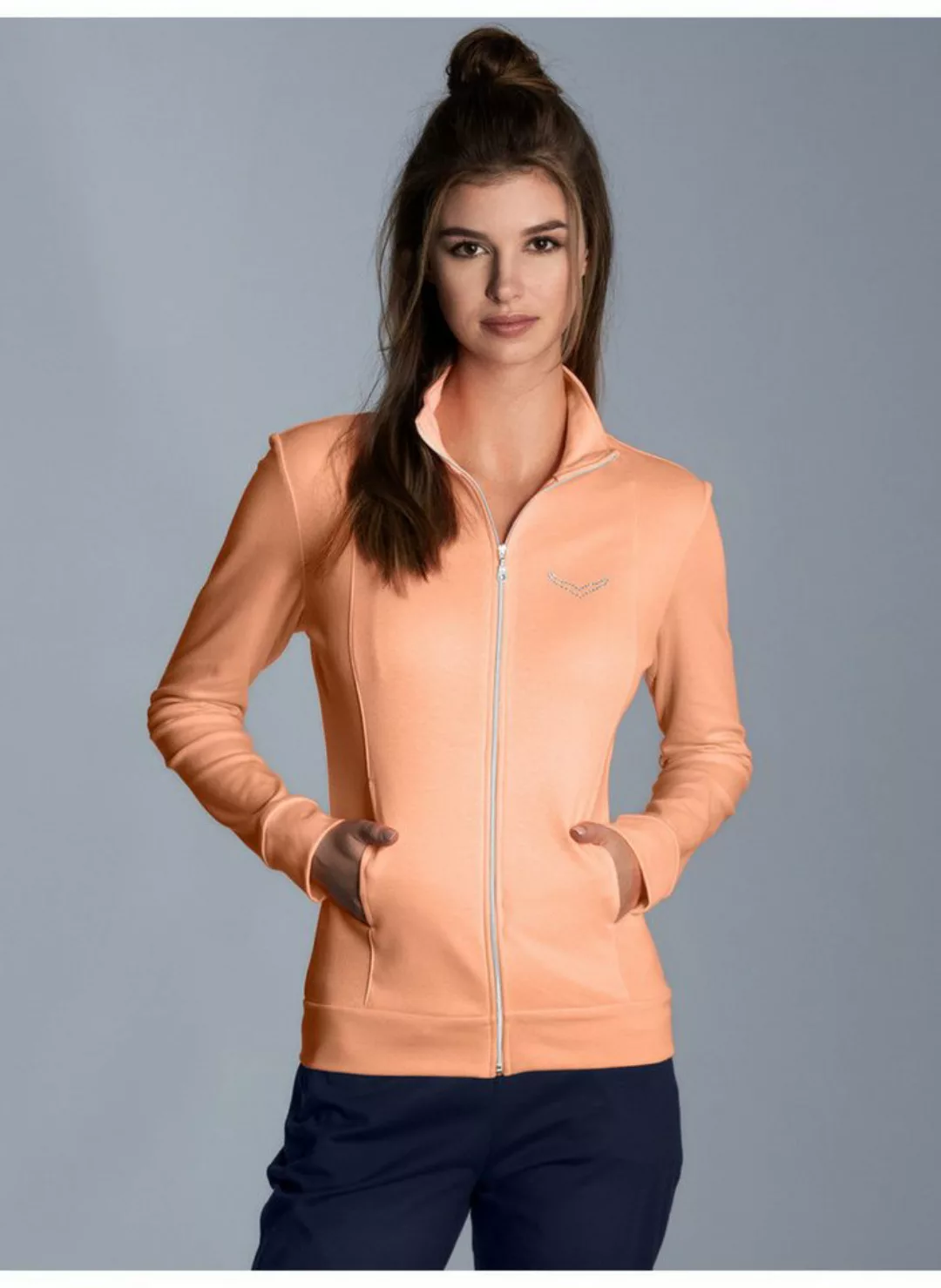 Trigema Sweatjacke TRIGEMA Jacke veredelt mit Kristallsteinen (1-tlg) günstig online kaufen