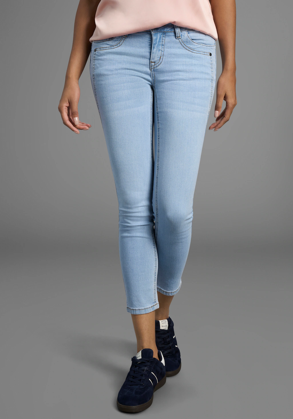 Arizona 7/8-Jeans "mit Keileinsätzen", extra-enger Schnitt, Used-Look-Wasch günstig online kaufen