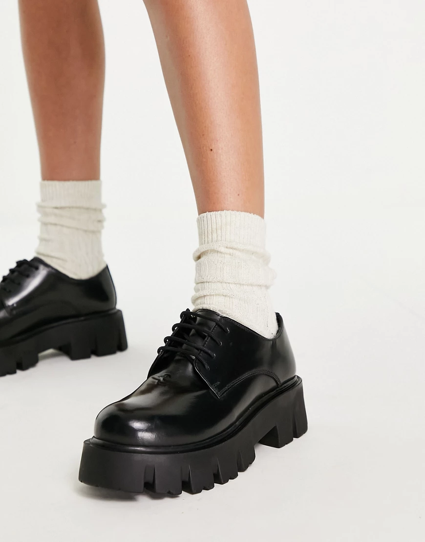 ASOS DESIGN – Marcos – Flache Schnürschuhe aus Leder in Schwarz mit dicker günstig online kaufen