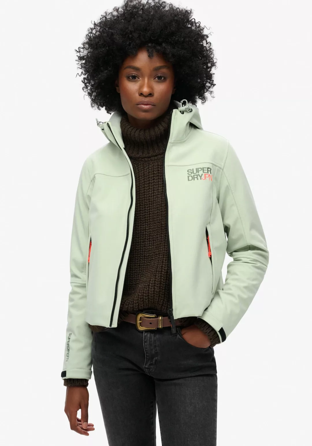 Superdry Outdoorjacke "HOODED SOFT SHELL TREKKER JKT", mit Kapuze günstig online kaufen