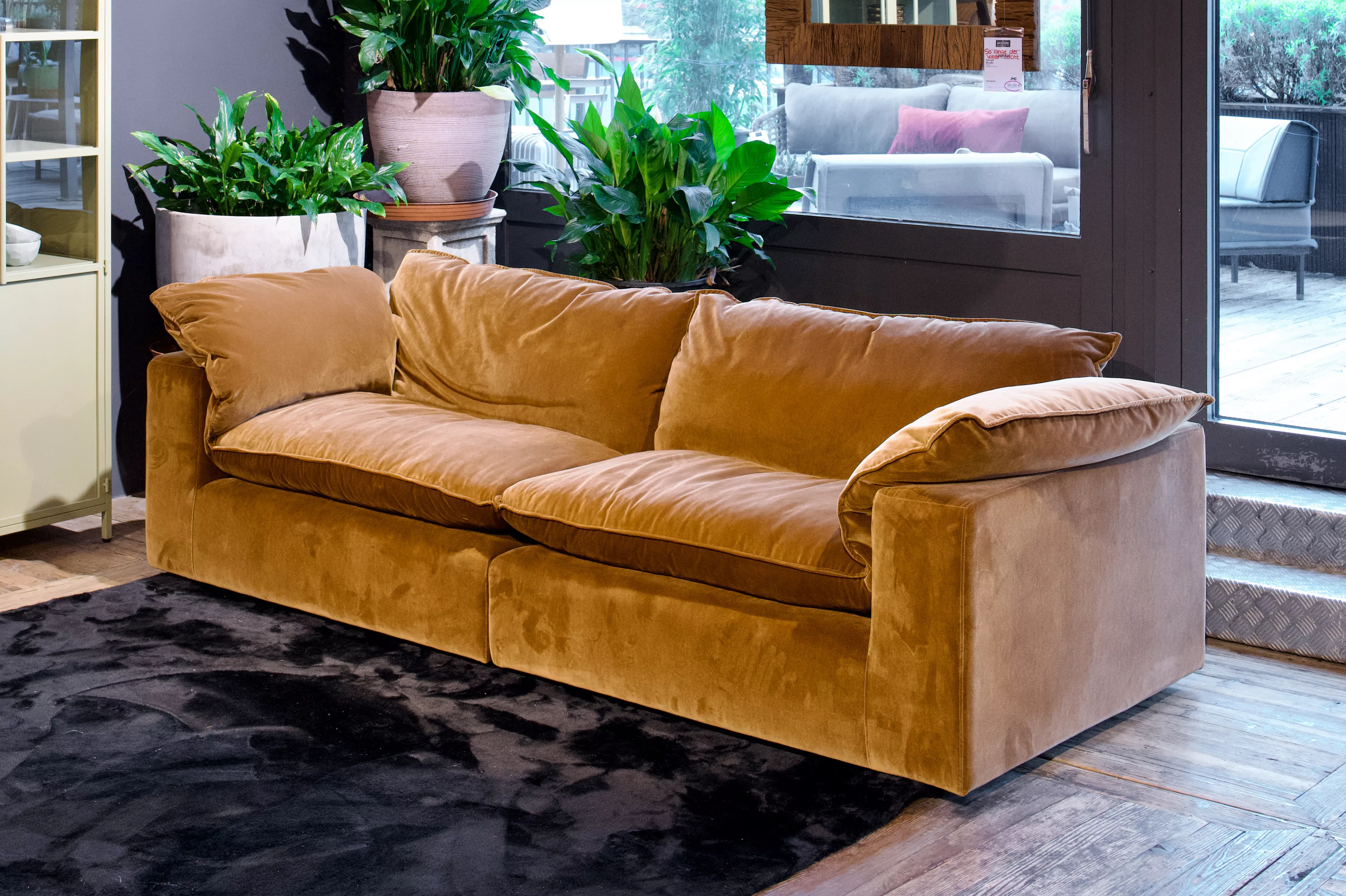 3-Sitzer Sofa Idle in braunem Samtbezug günstig online kaufen