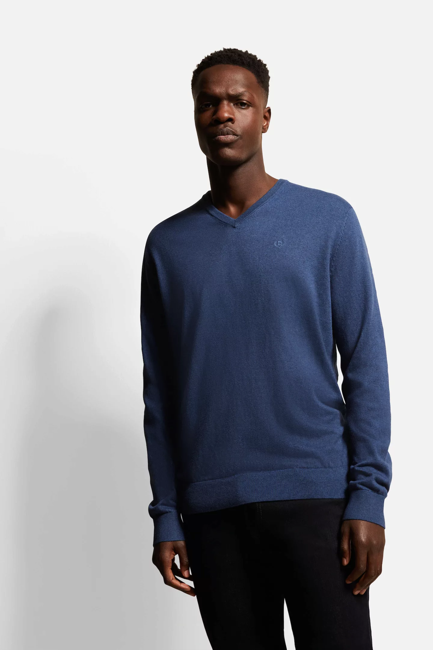 bugatti V-Ausschnitt-Pullover mit V-Ausschnitt günstig online kaufen