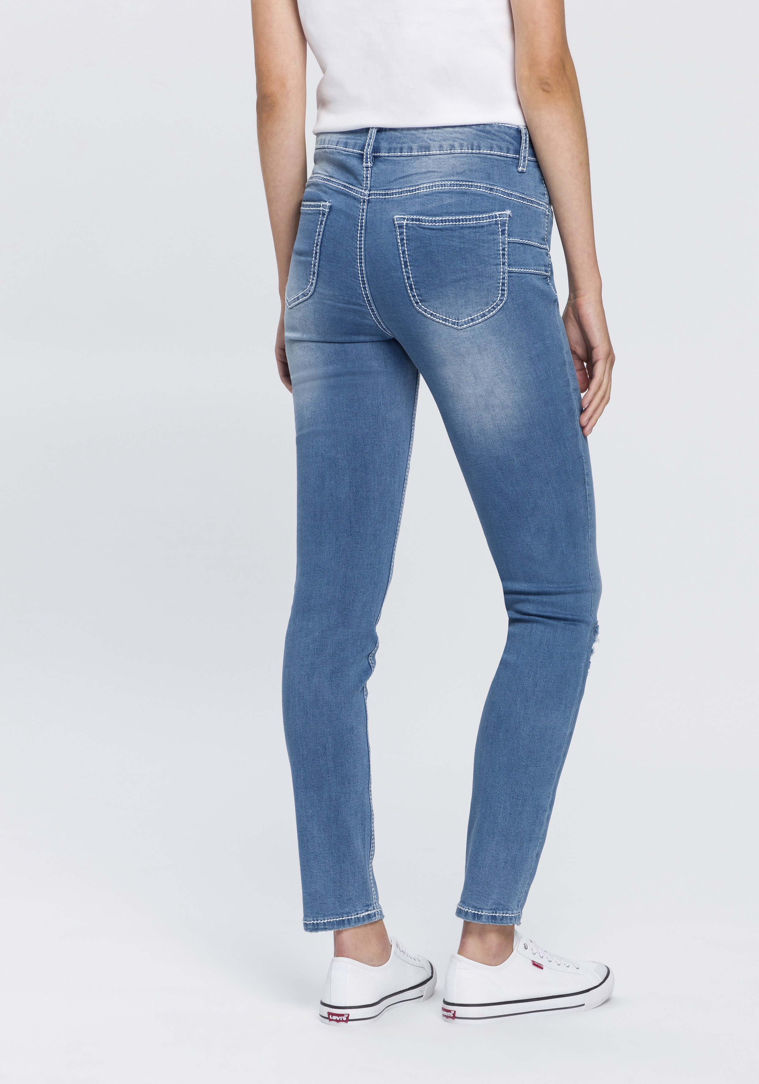 Arizona Slim-fit-Jeans mit sichtbarer, schräger Knopfleiste Mid Waist günstig online kaufen