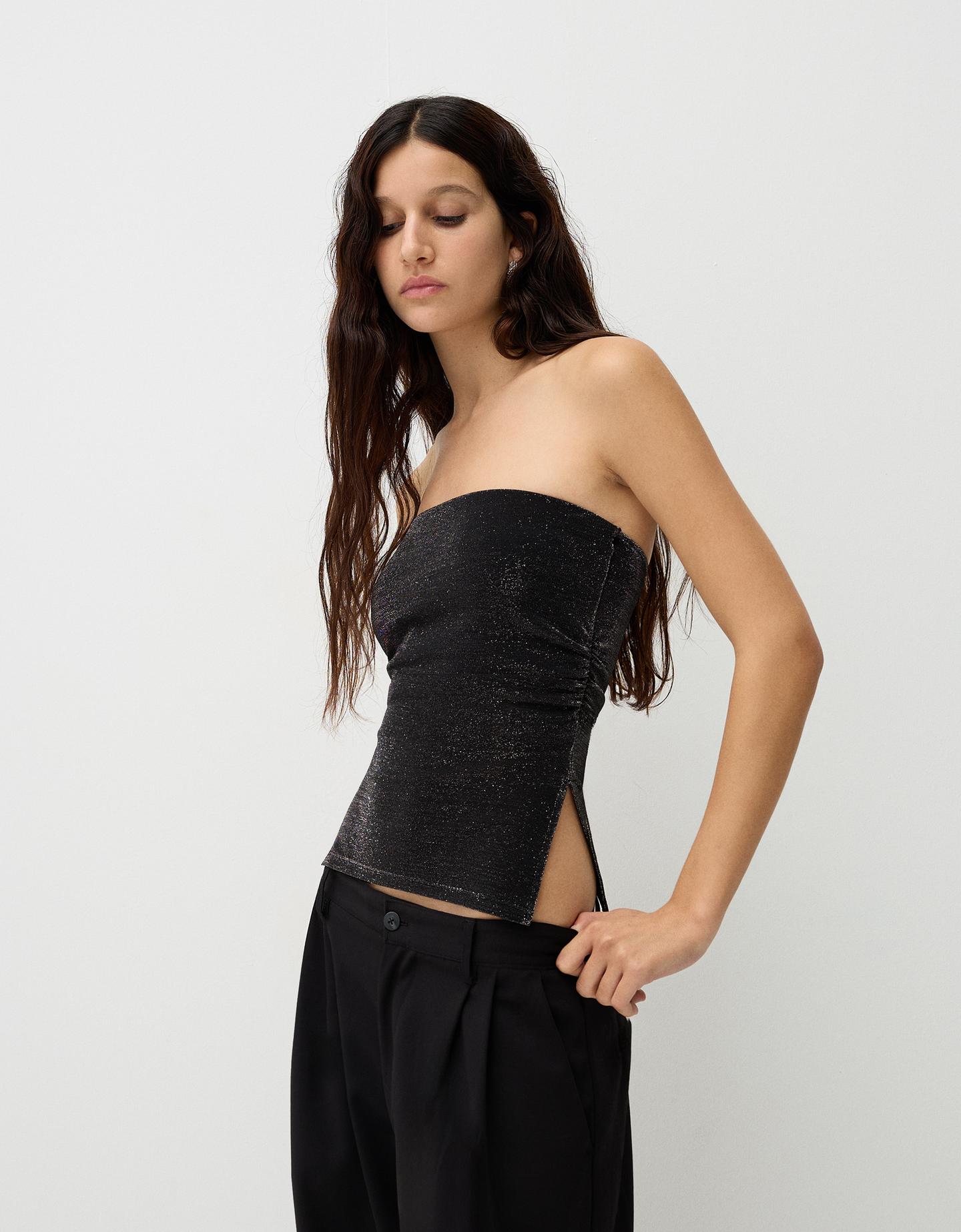 Bershka Bandeau-Top Mit Metallisiertem Garn Und Seitlichen Schlitzen Damen günstig online kaufen