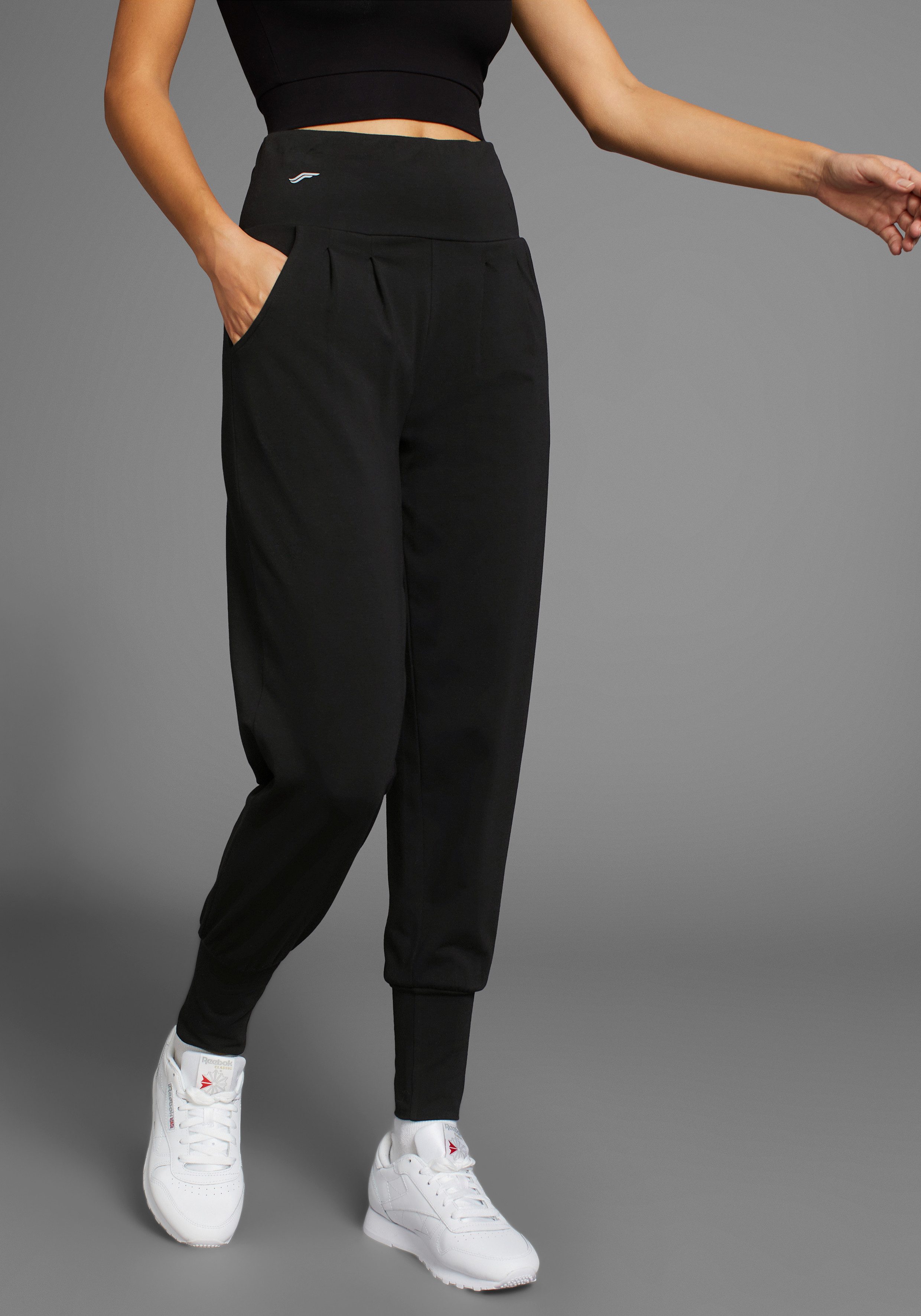 FAYN SPORTS Yogahose, Zwei seitliche Eingrifftaschen & breiter Bund für sic günstig online kaufen