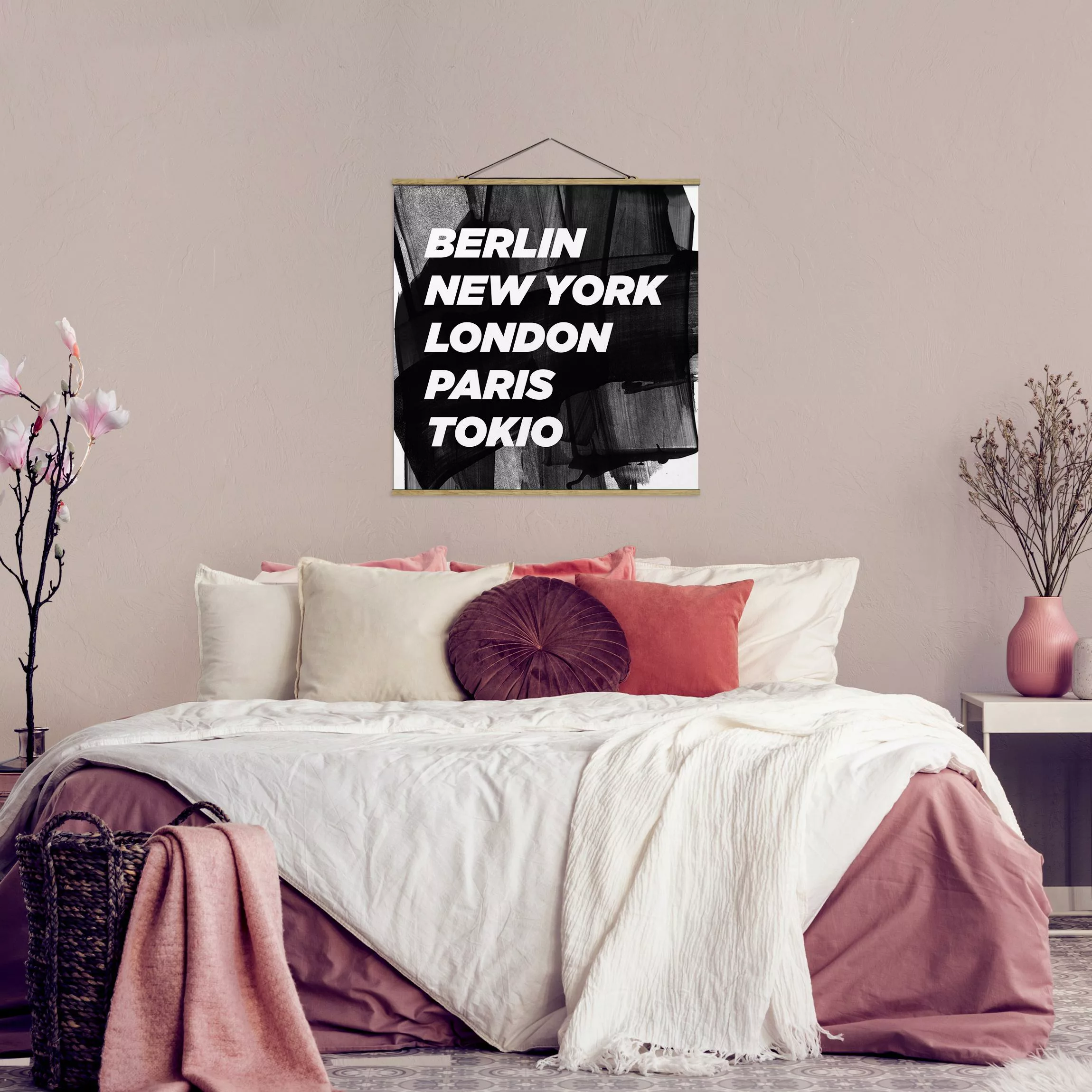 Stoffbild Spruch mit Posterleisten - Quadrat Berlin New York London günstig online kaufen