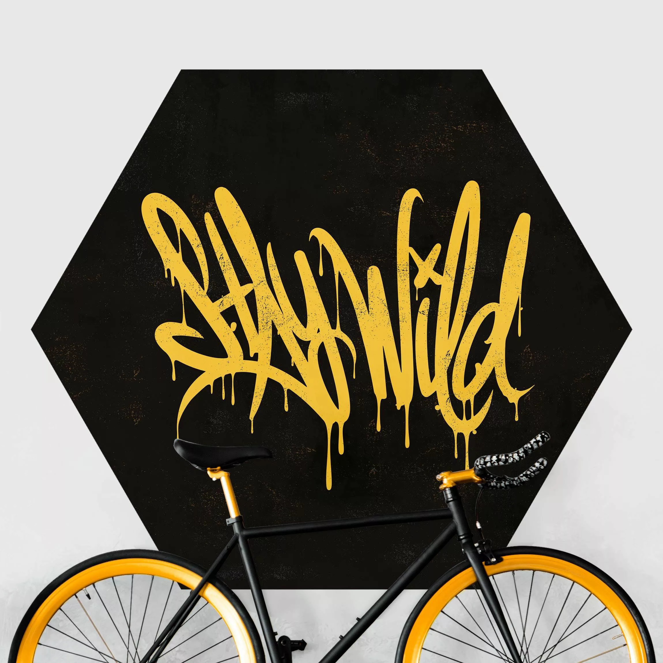 Hexagon Mustertapete selbstklebend Graffiti Art Stay Wild günstig online kaufen