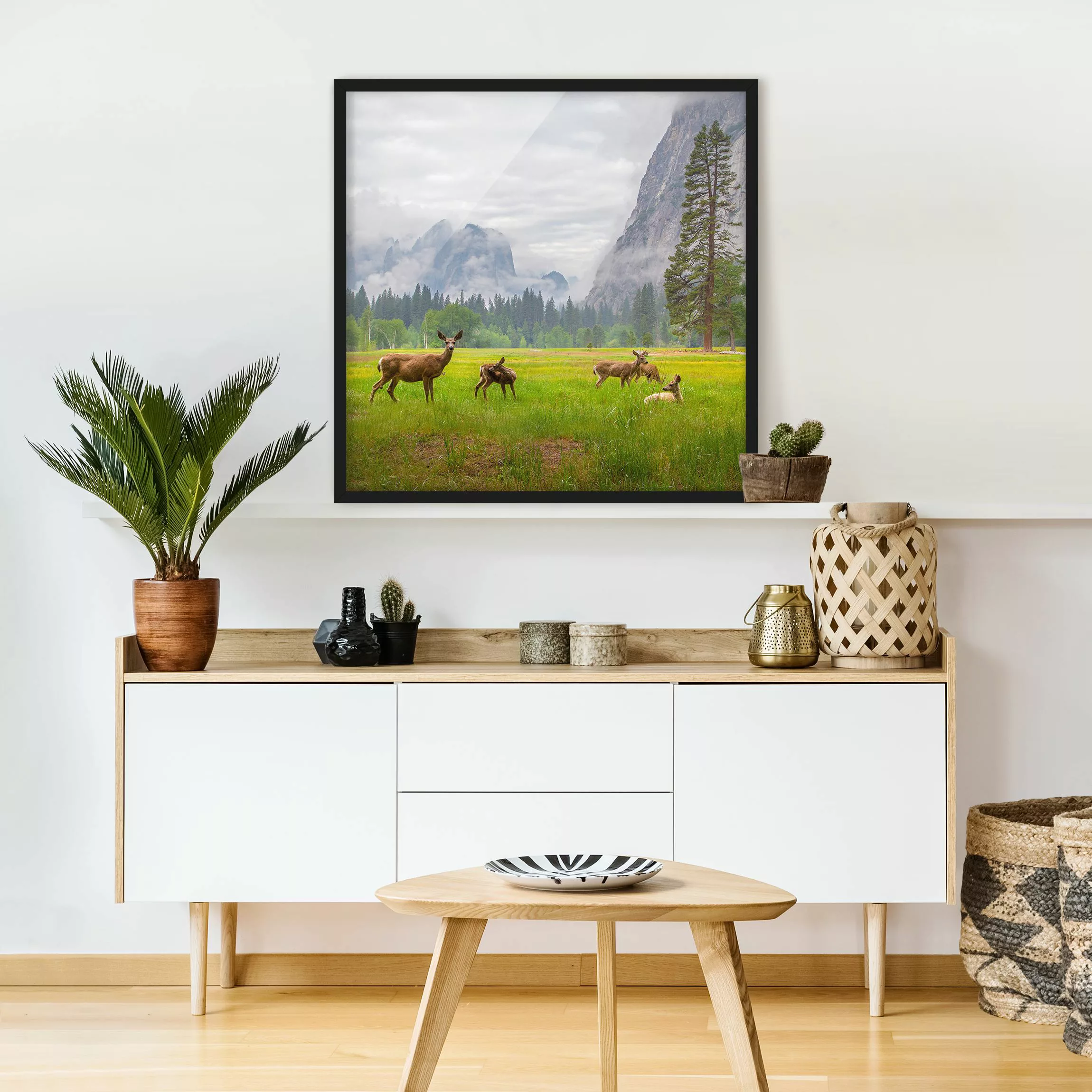 Bild mit Rahmen Tiere - Quadrat Rehe in den Bergen günstig online kaufen