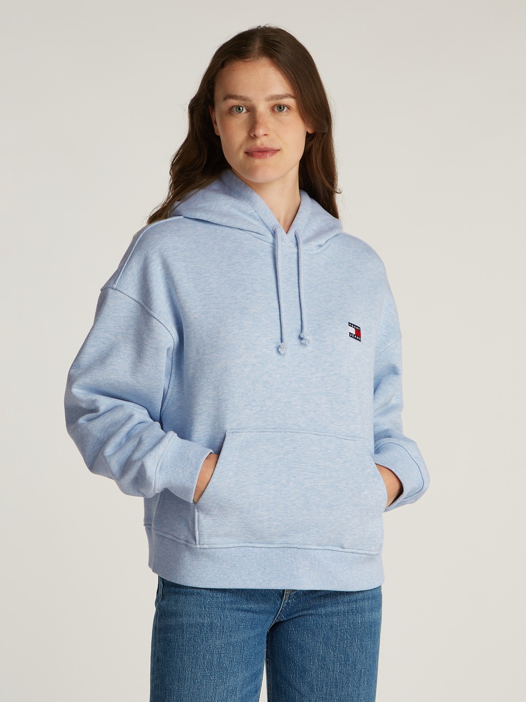 Tommy Jeans Hoodie "TJW BXY BADGE HOODIE EXT", mit Logo-Badge günstig online kaufen