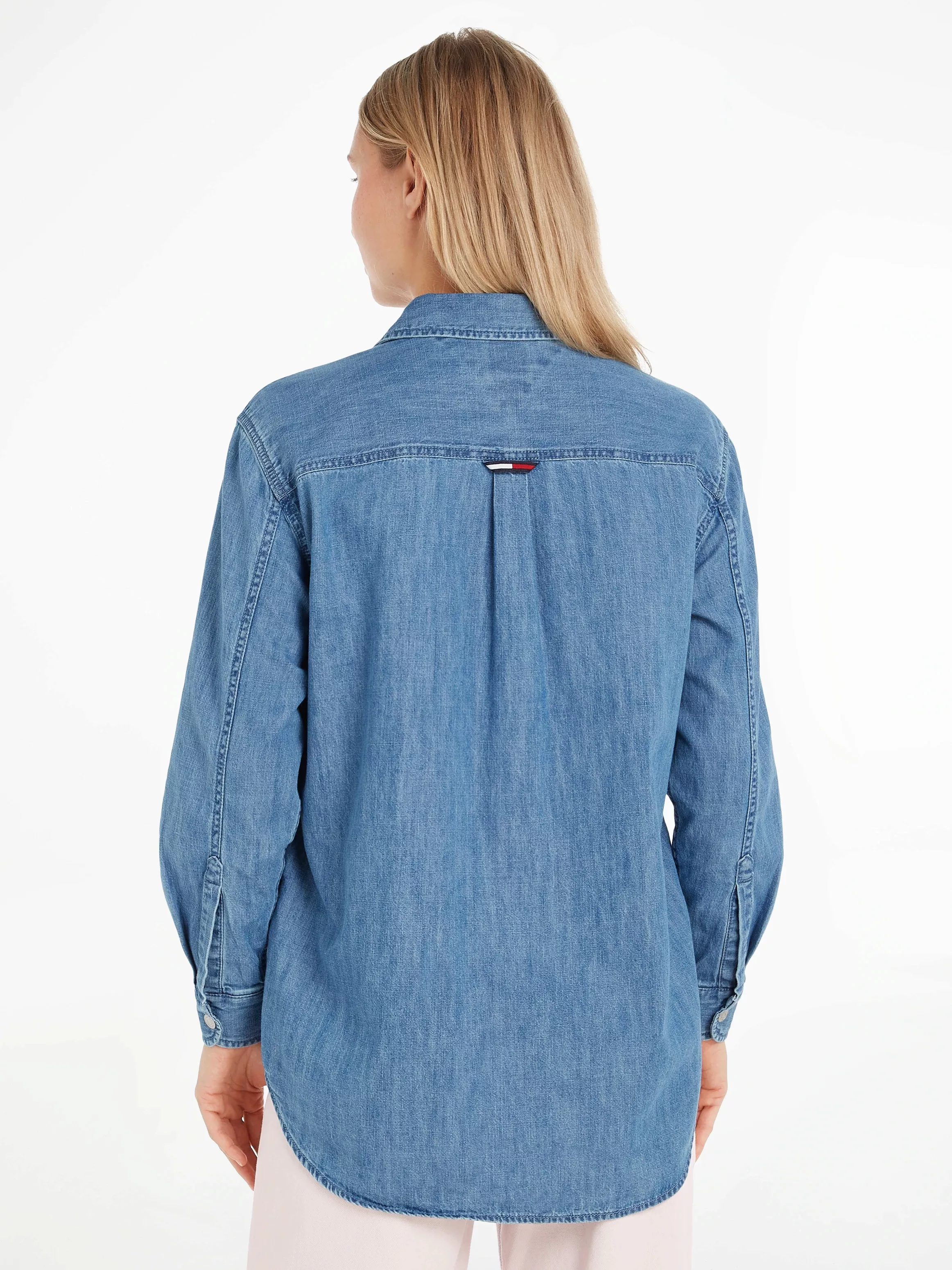 Tommy Jeans Jeansbluse TJW CHAMBRAY BOYFRIEND SHIRT mit dezentem Kontrastba günstig online kaufen