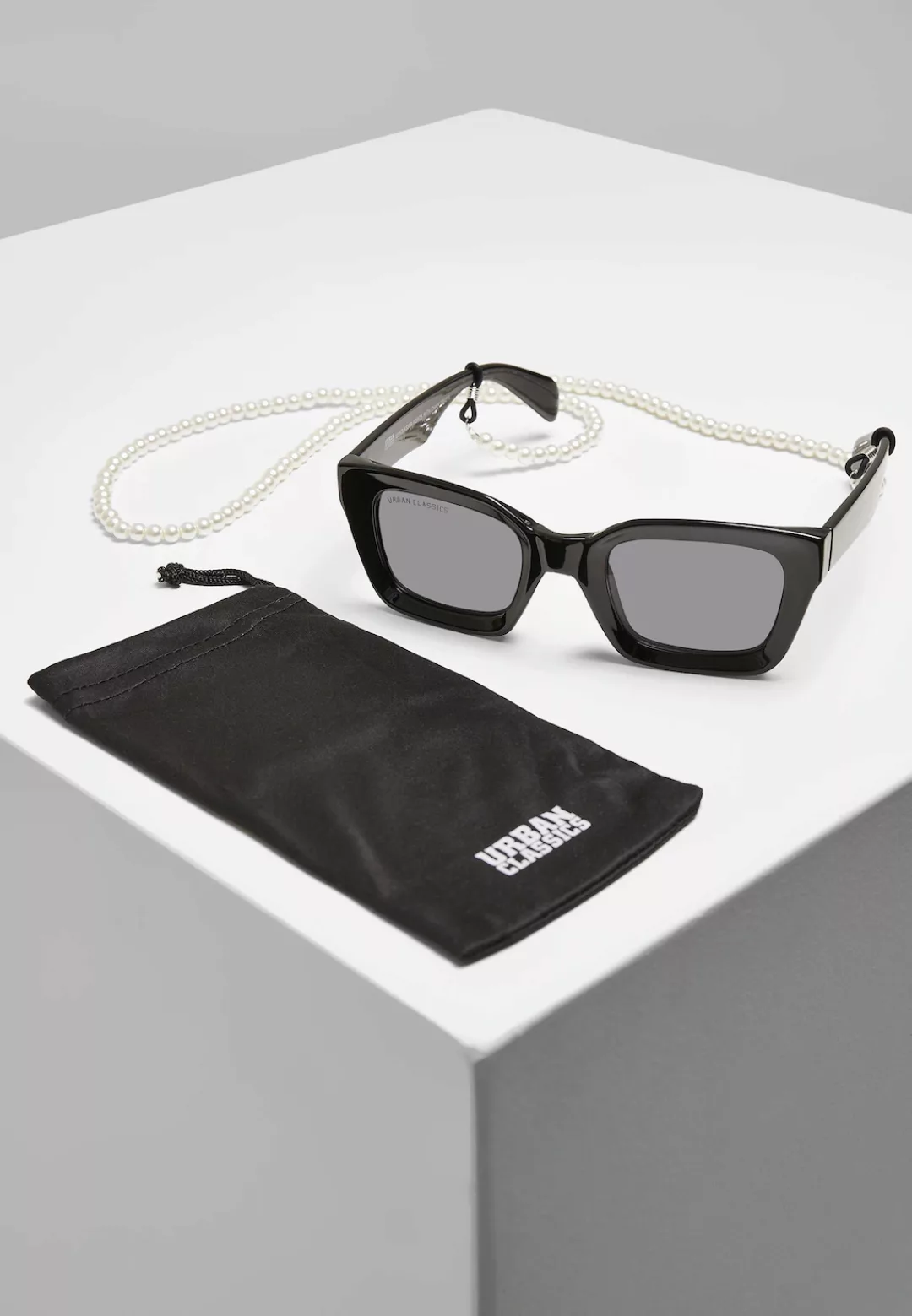 URBAN CLASSICS Sonnenbrille "Unisex Sunglasses Poros With Chain" günstig online kaufen