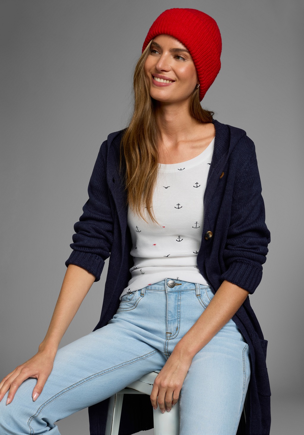 KangaROOS T-Shirt, kurzärmelig, sehr figurbetont und hüftbedeckend günstig online kaufen