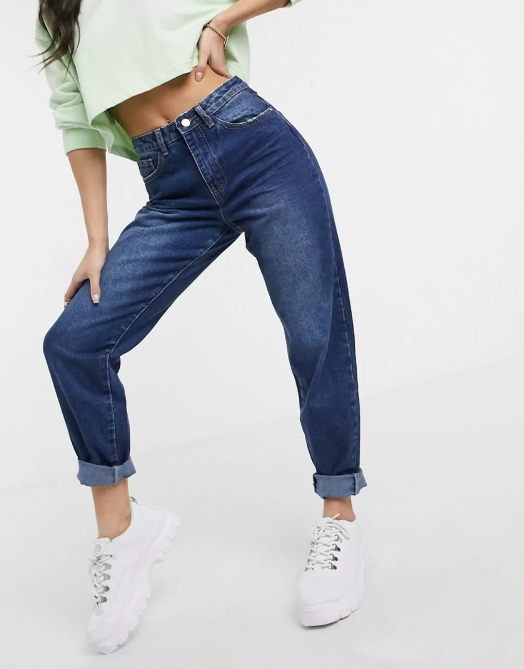 Missguided – Mom-Jeans in Blau-Marineblau günstig online kaufen