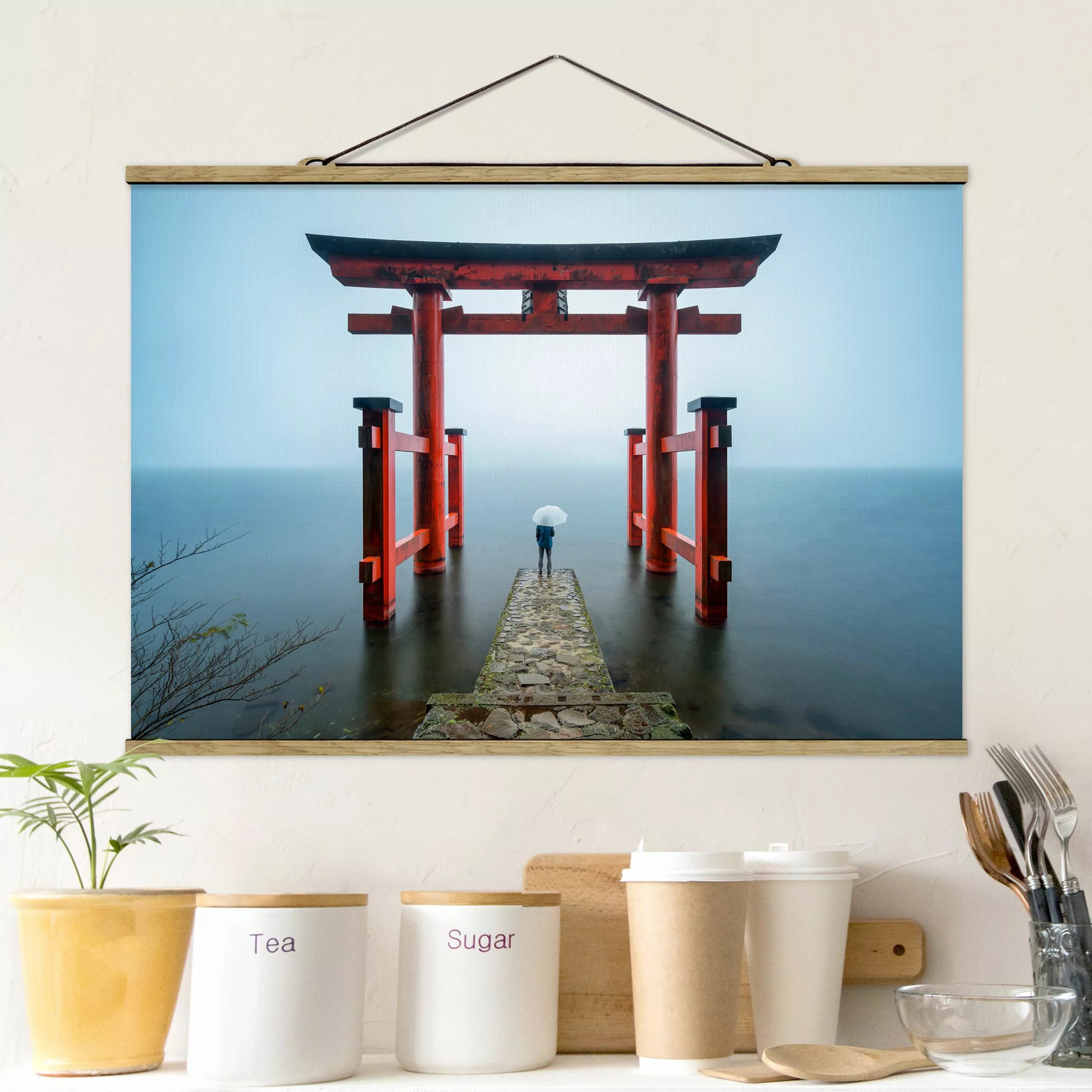 Stoffbild mit Posterleisten Rotes Torii am Ashi-See günstig online kaufen