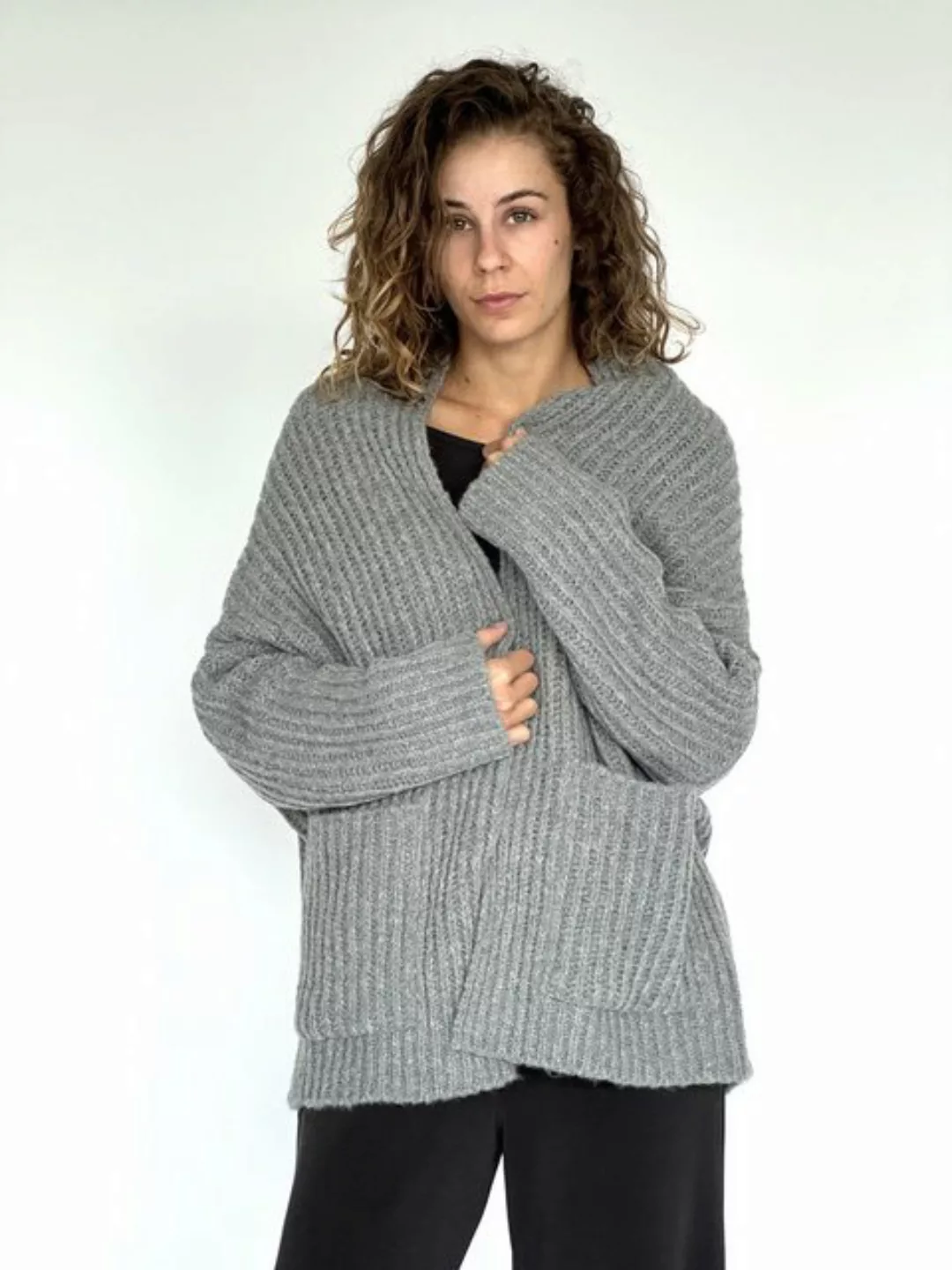 Zuckerwatte Strickjacke Rippstrickoptik aus weicher Merino Mischung günstig online kaufen