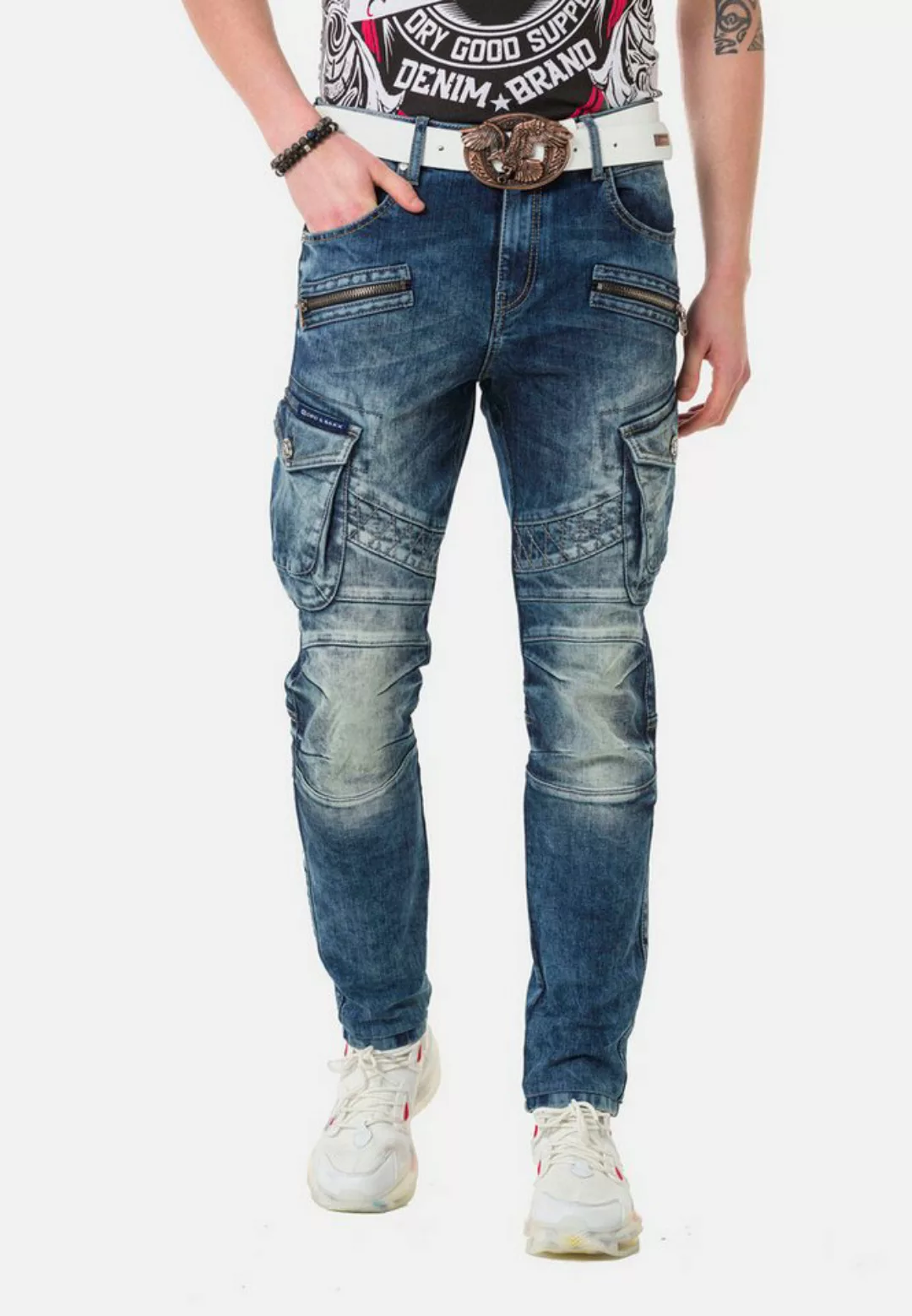 Cipo & Baxx Straight-Jeans mit trendigen Cargotaschen günstig online kaufen