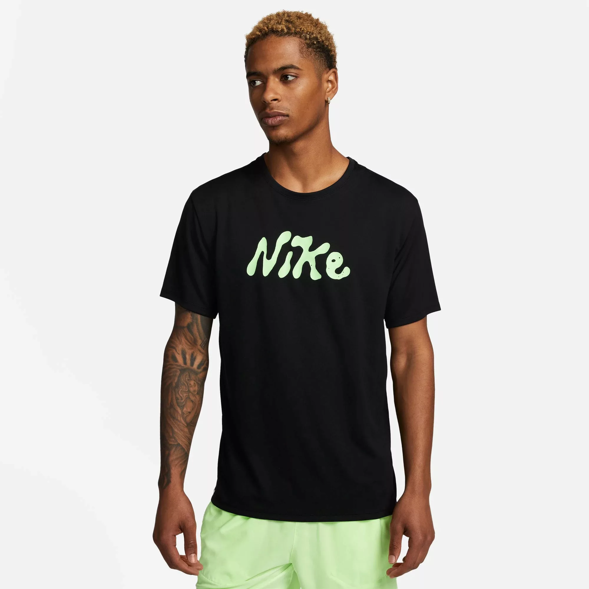 Nike Laufshirt "DRI-FIT UV MILER STUDIO MENS SHORT-SLEEVE RUNNING TOP" günstig online kaufen
