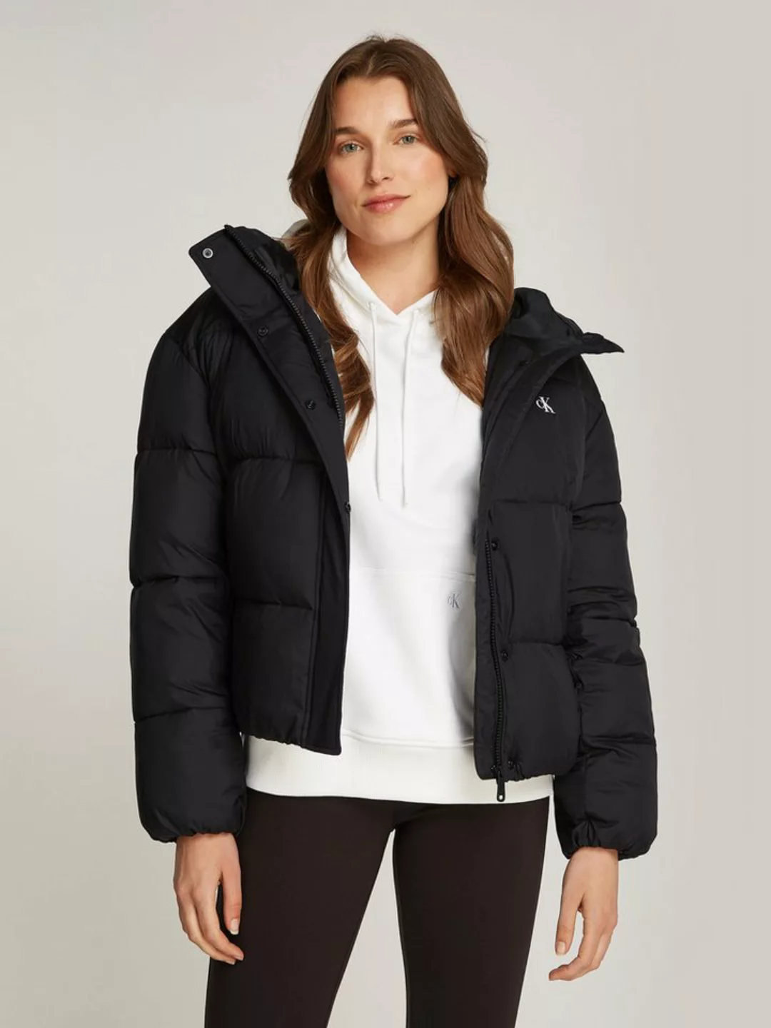 Calvin Klein Jeans Steppjacke LOGO SHORT HOODED PUFFER mit Logoprägung günstig online kaufen