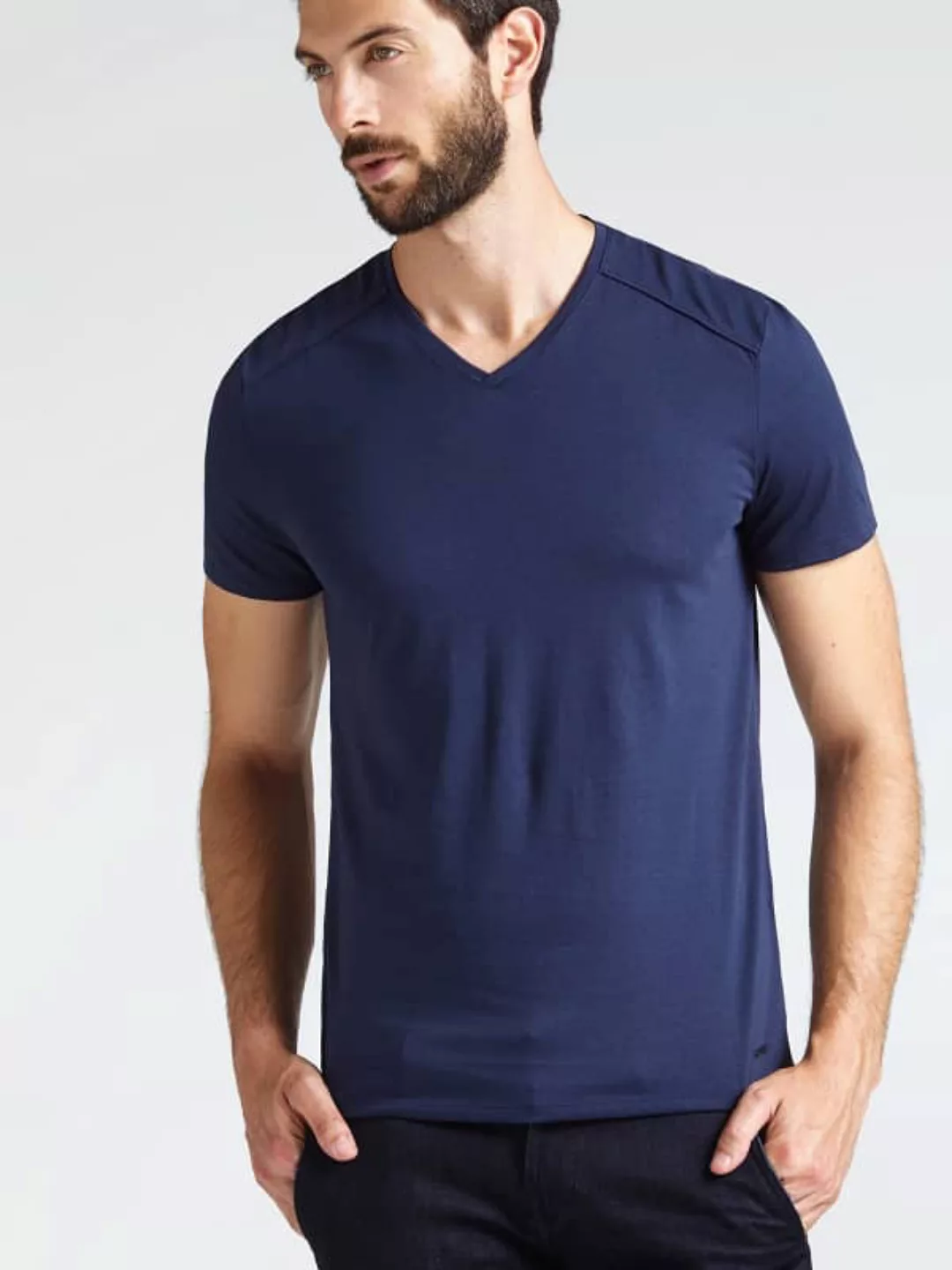 T-Shirt V-Ausschnitt günstig online kaufen