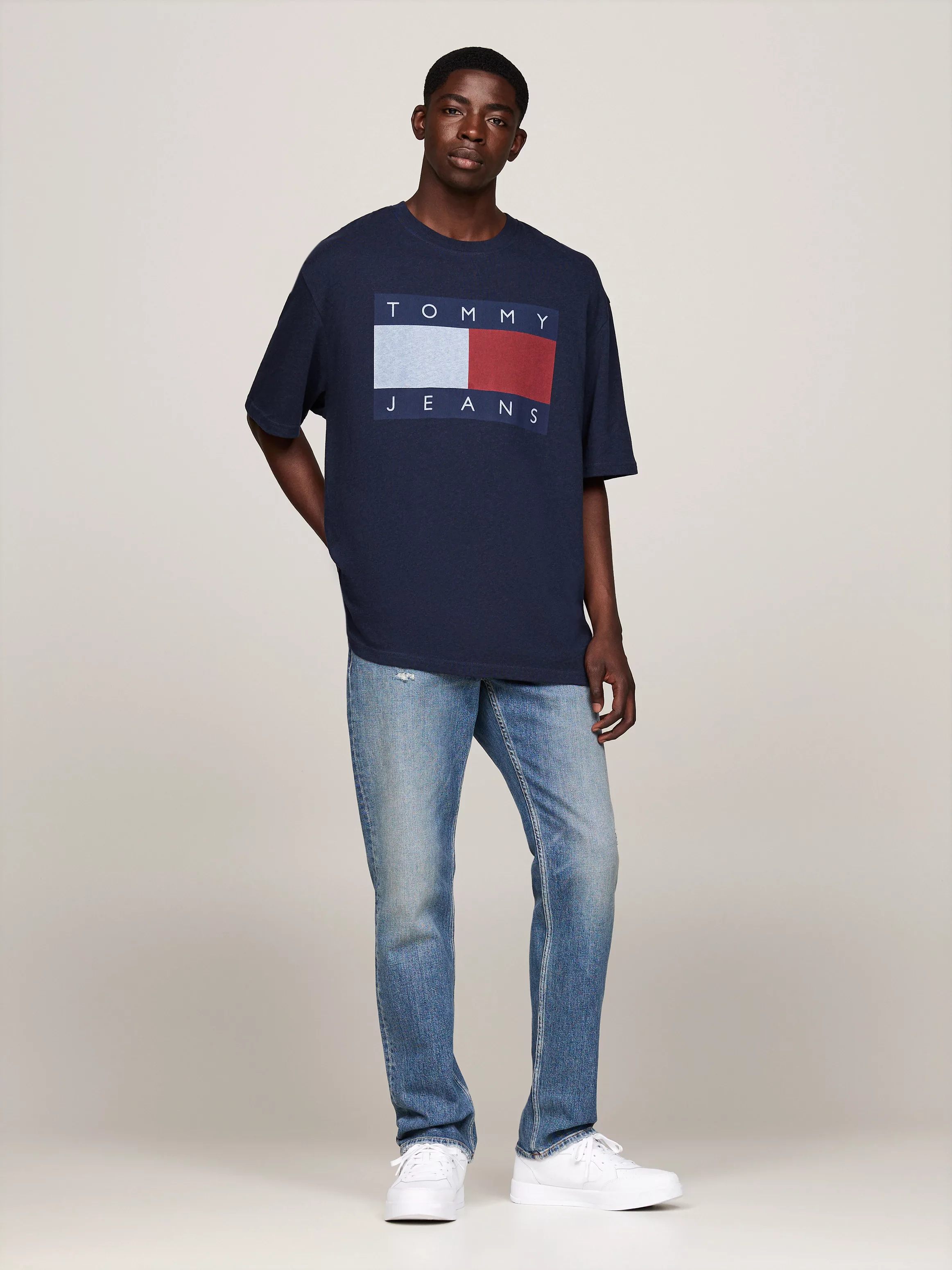 Tommy Jeans T-Shirt "TJM RLX MELANGE FLAG TEE", mit grpßem Logo-Druck günstig online kaufen