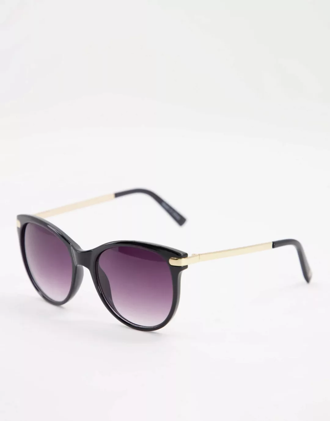 Accessorize – Rubee – Schwarze Oversize-Sonnenbrille mit flachem Design günstig online kaufen