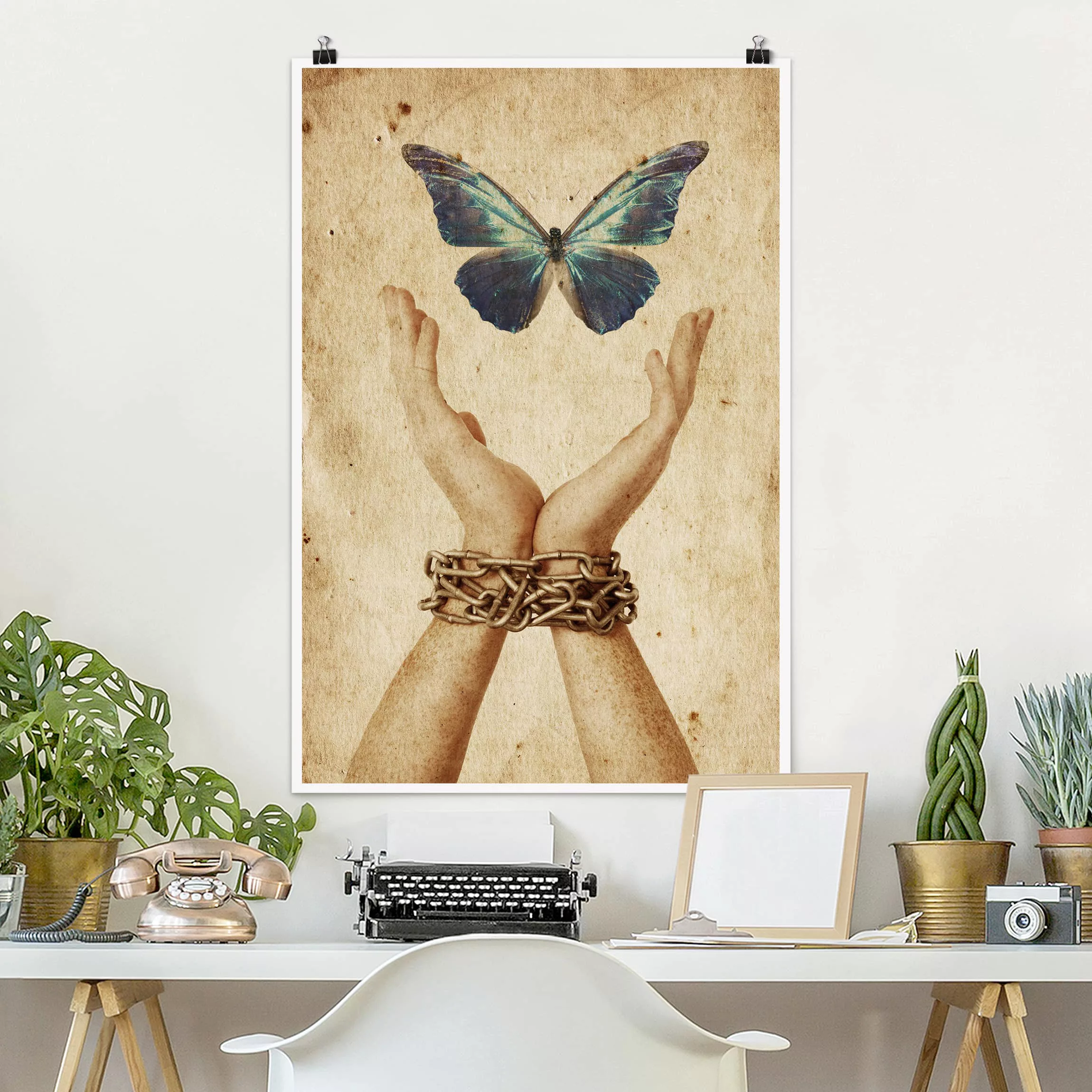 Poster Tiere - Hochformat Flieg, Schmetterling! günstig online kaufen