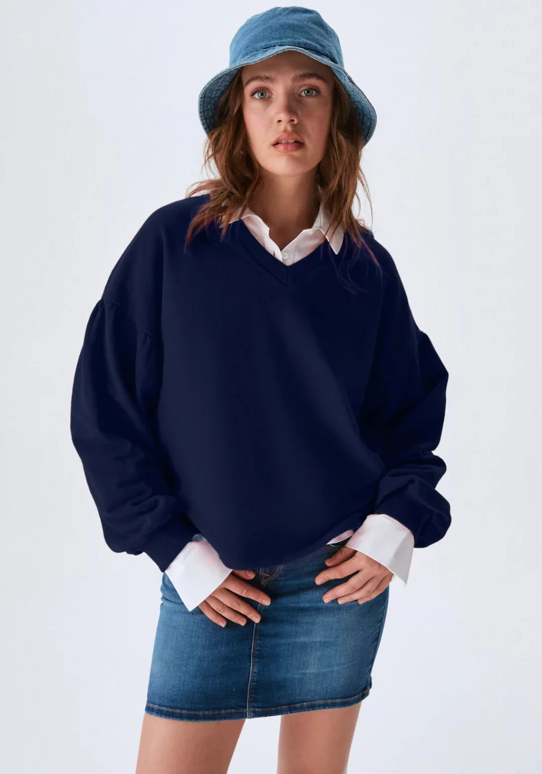 LTB Sweatshirt "FAHOZO", mit weiten Ärmeln und V-Ausschnitt günstig online kaufen