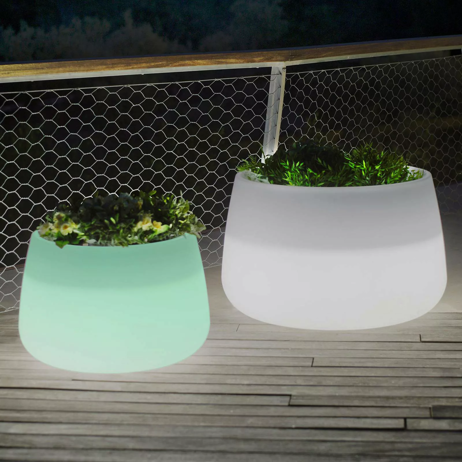 Newgarden LED-Solar-Pflanzkübel Camelia, Akku, Ø 59 cm, weiß günstig online kaufen